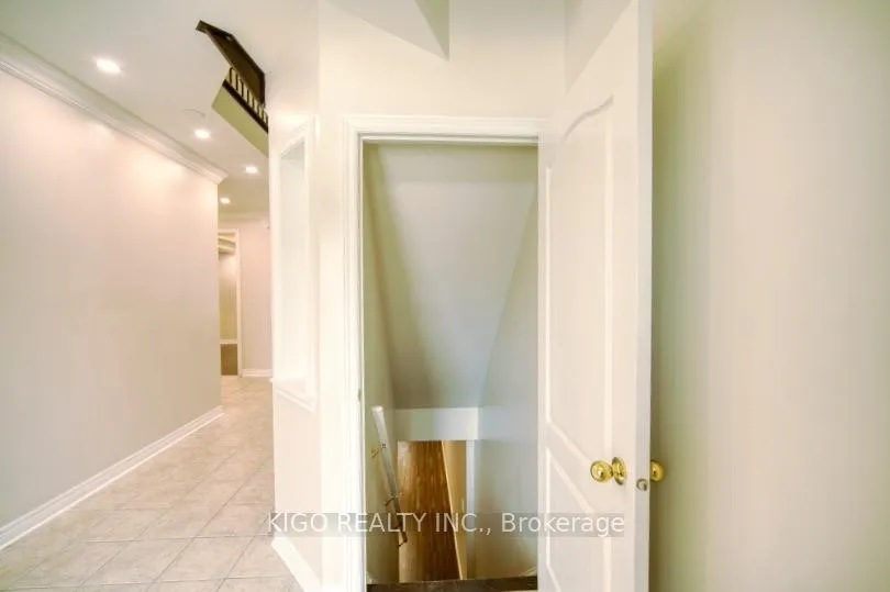 Photo 37 of 548 Wasaga Crescent, Waterloo, Conservation Meadows — HOMEH