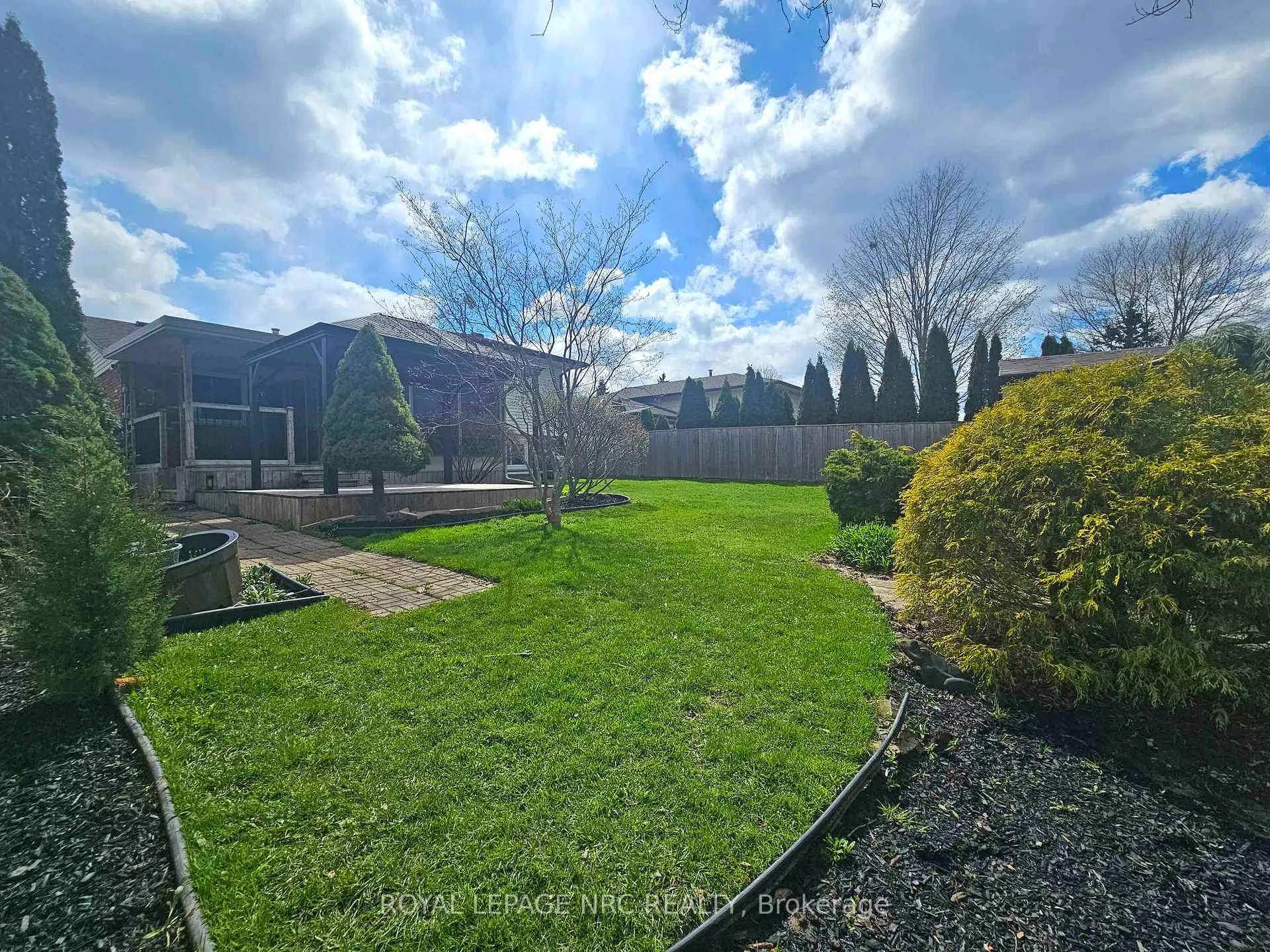 Photo 8 of 78 Page Drive, Welland, N. Welland — HOMEH