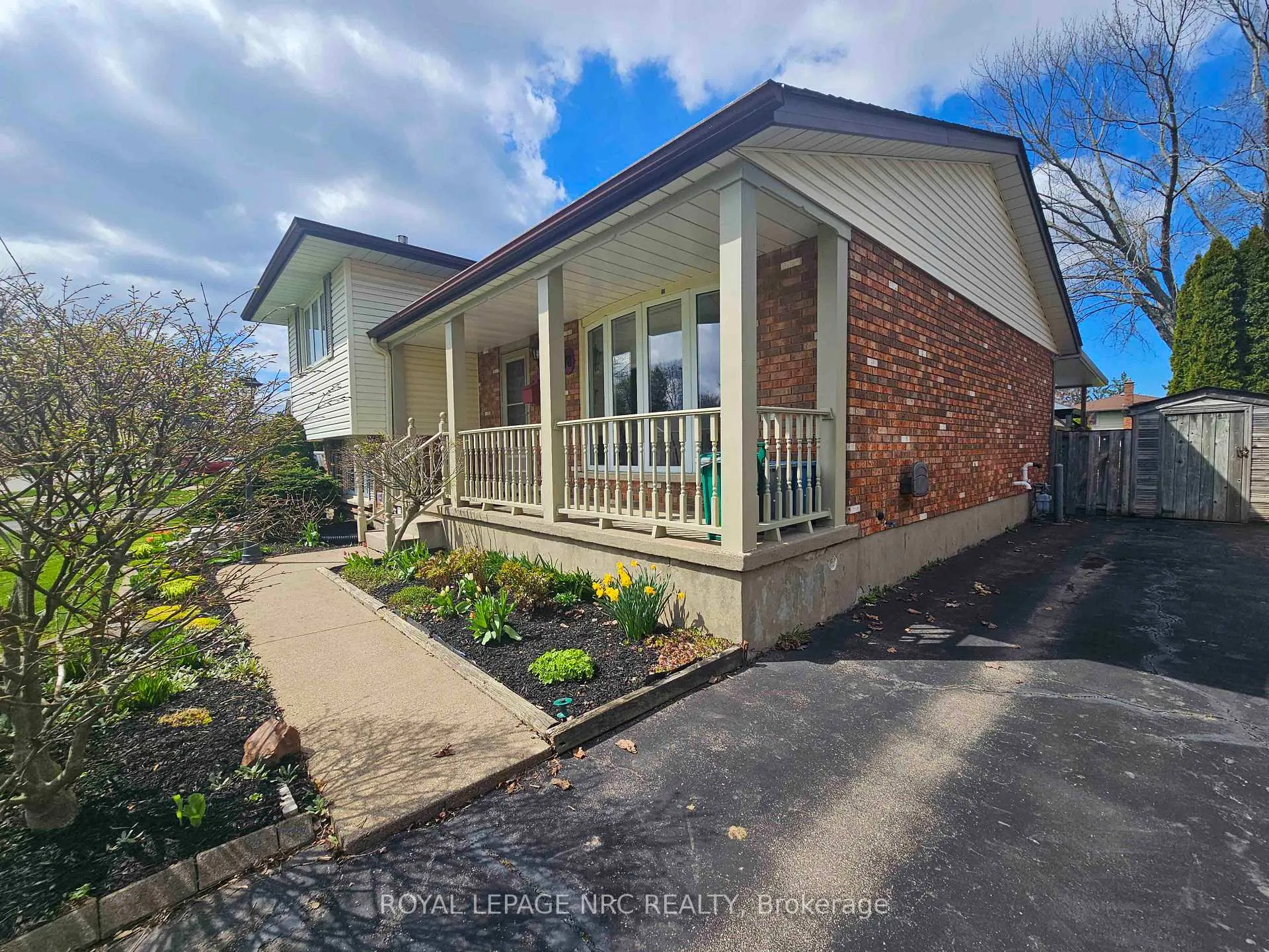 Photo 13 of 78 Page Drive, Welland, N. Welland — HOMEH