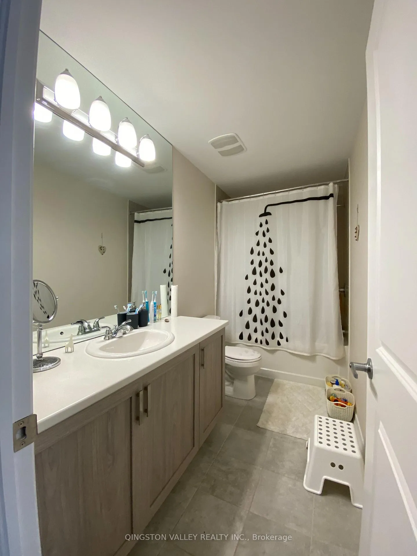Photo 17 of 853 Element Private, Ottawa, Kanata - Emerald Meadows/Trailwest — HOMEH