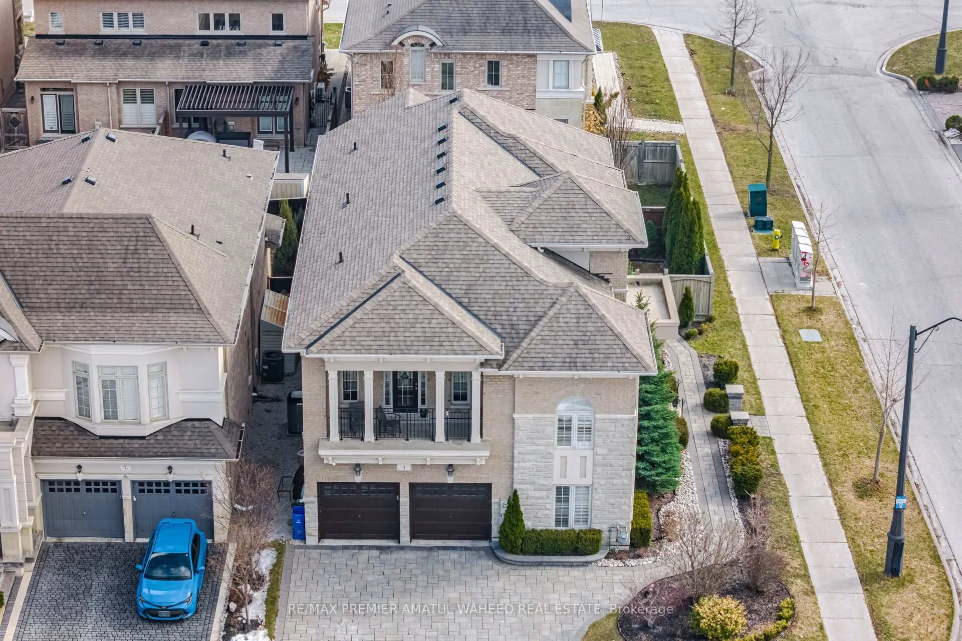Photo 6 of 1 Ostrovsky Road, Vaughan, Vellore Village — HOMEH