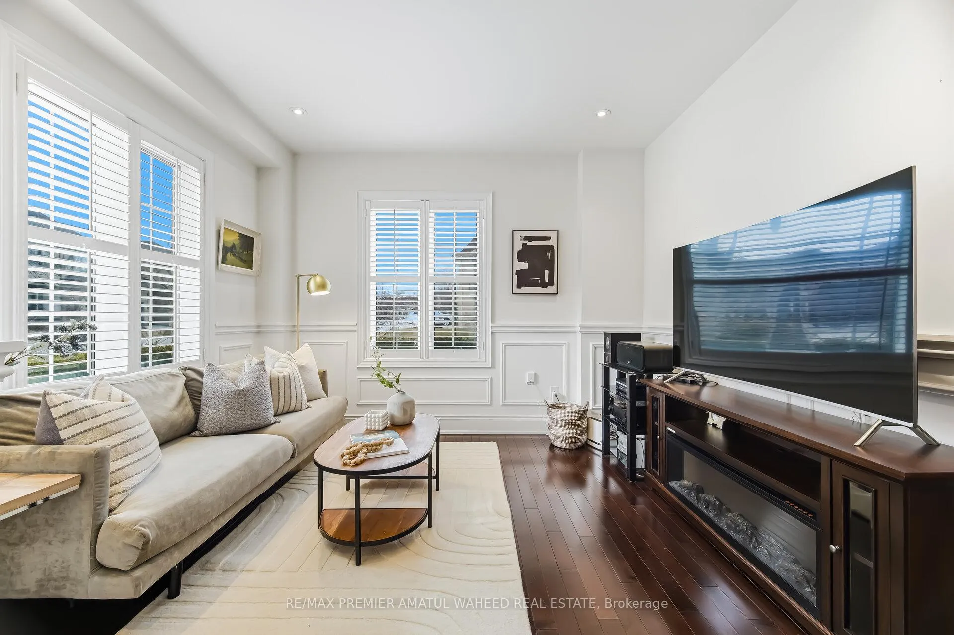 Photo 10 of 1 Ostrovsky Road, Vaughan, Vellore Village — HOMEH