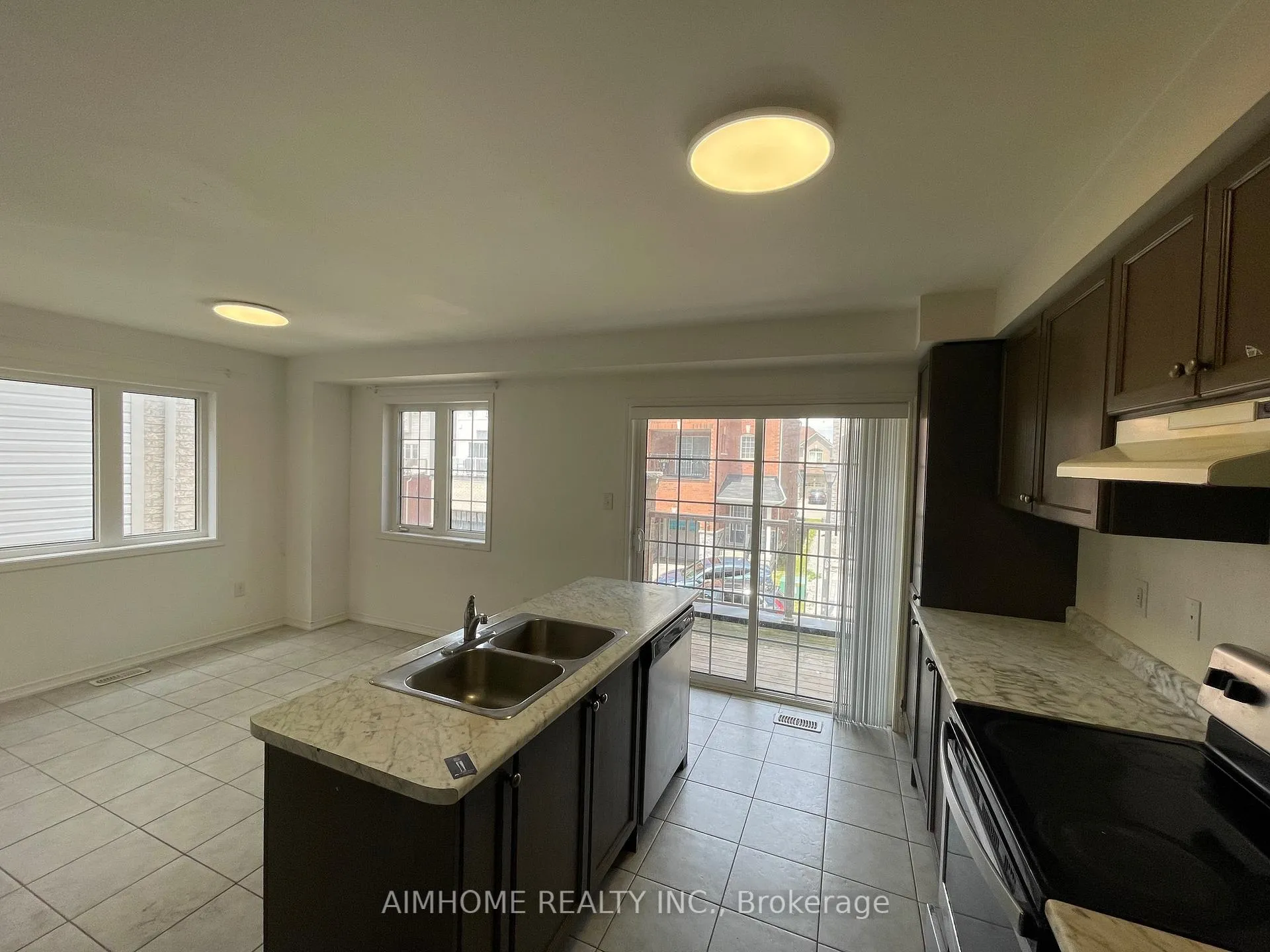 Photo 4 of 92 Ainley Road, Ajax, Central East — HOMEH