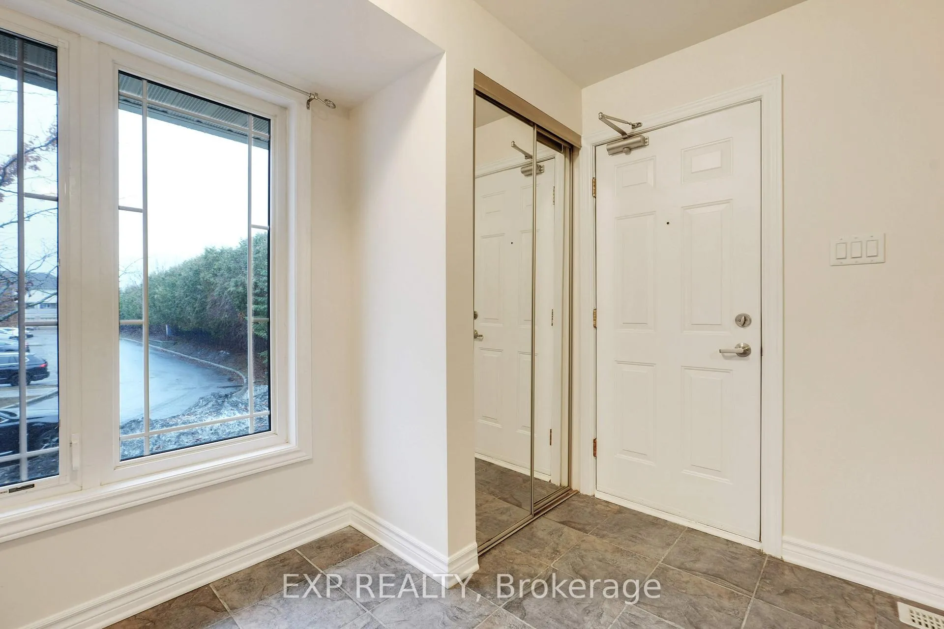 Photo 2 of Unit 201, 201 Paseo Private, Ottawa, Centrepointe — HOMEH