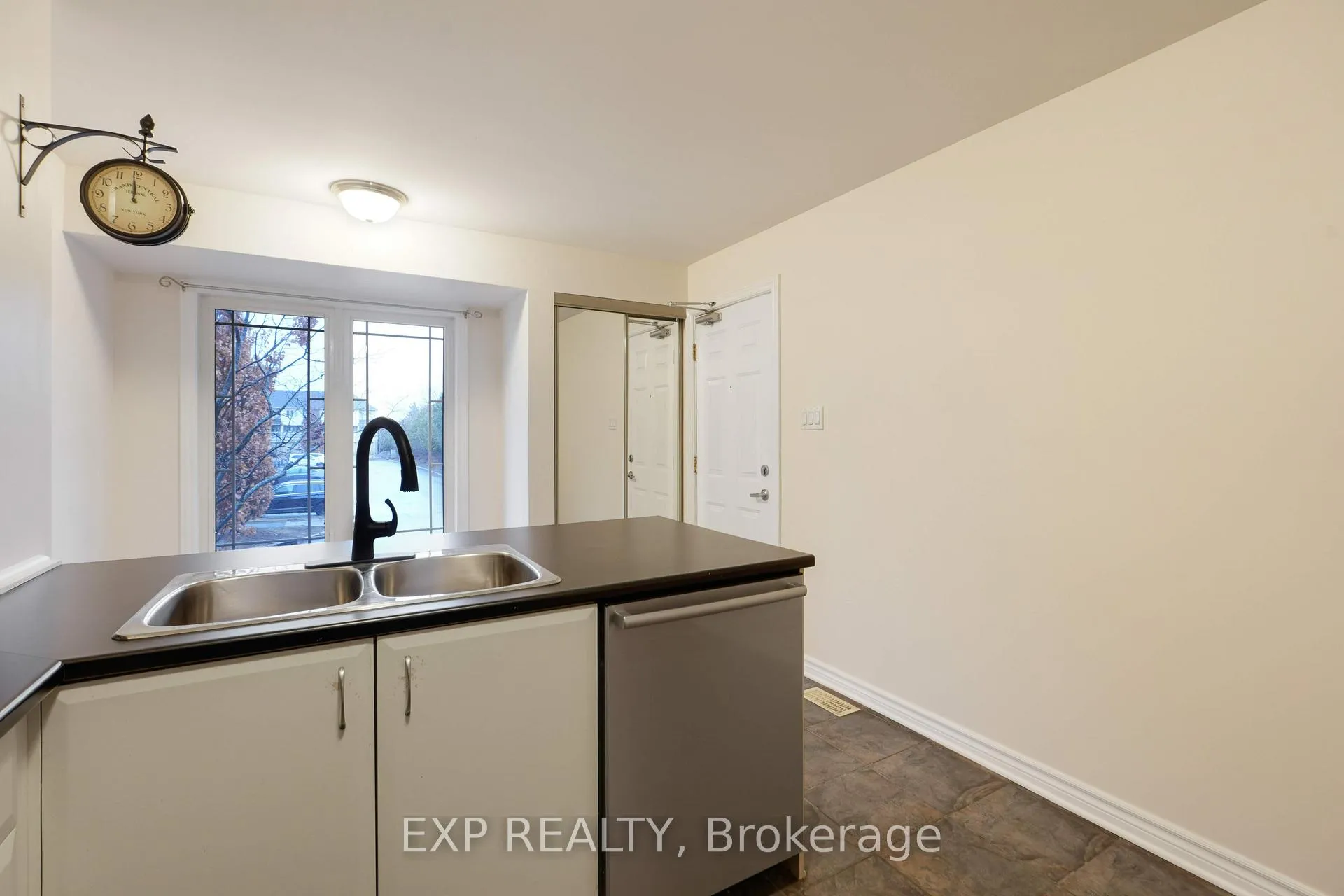Photo 3 of Unit 201, 201 Paseo Private, Ottawa, Centrepointe — HOMEH