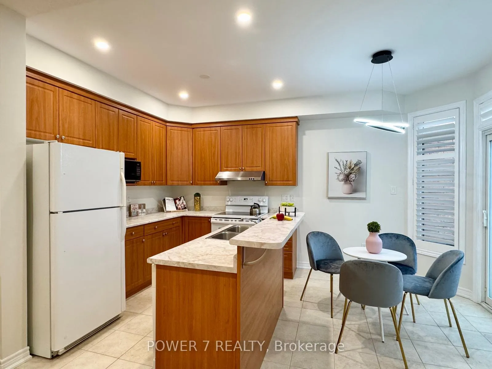 Photo 10 of 119 Gauguin Avenue, Vaughan, Patterson — HOMEH