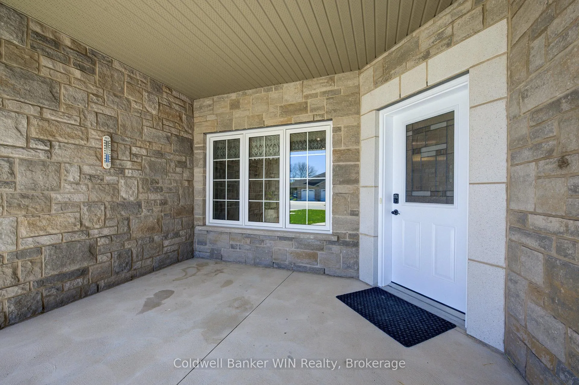 Photo 5 of 103 Broomers Crescent, Wellington North, Mount Forest — HOMEH