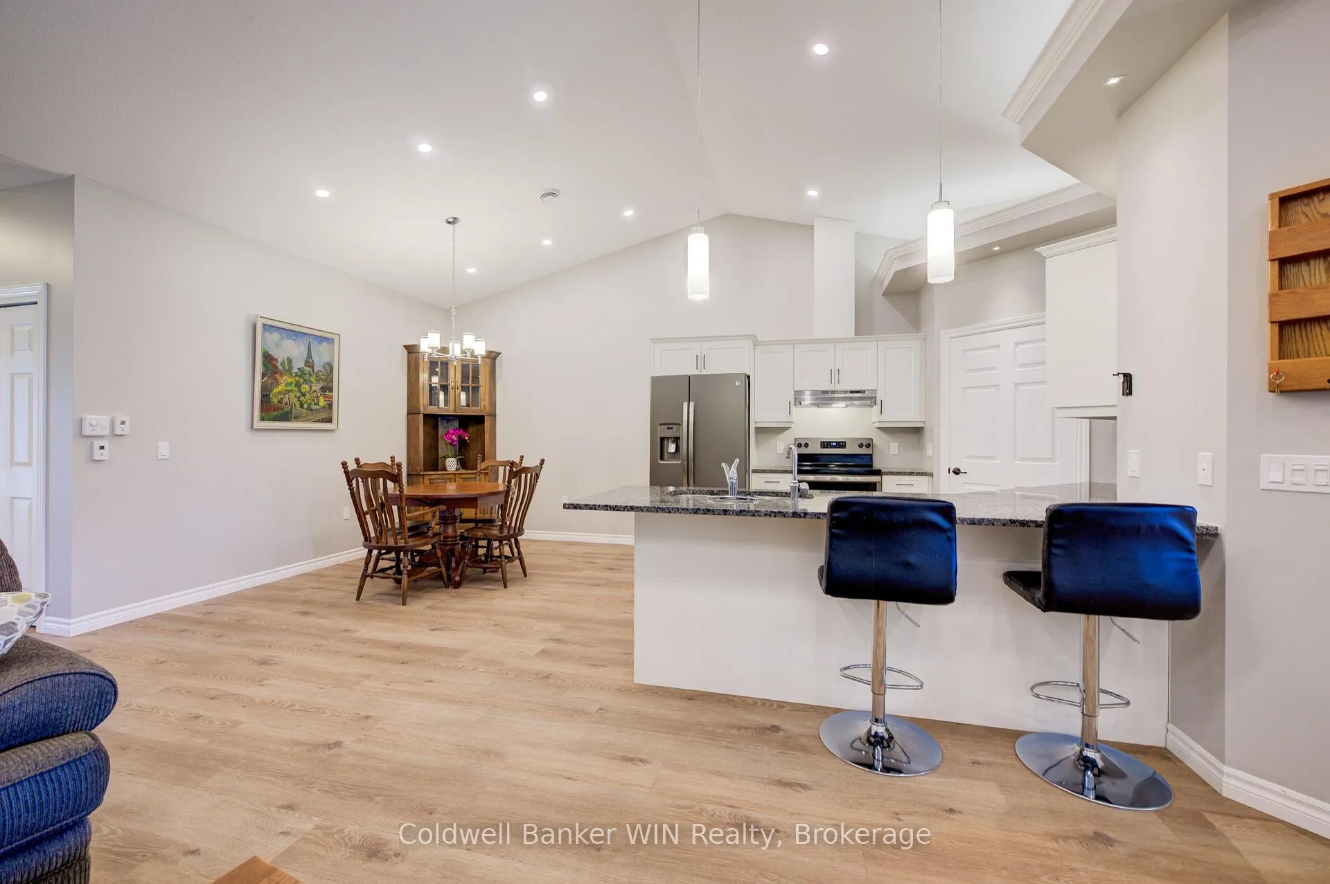 Photo 12 of 103 Broomers Crescent, Wellington North, Mount Forest — HOMEH