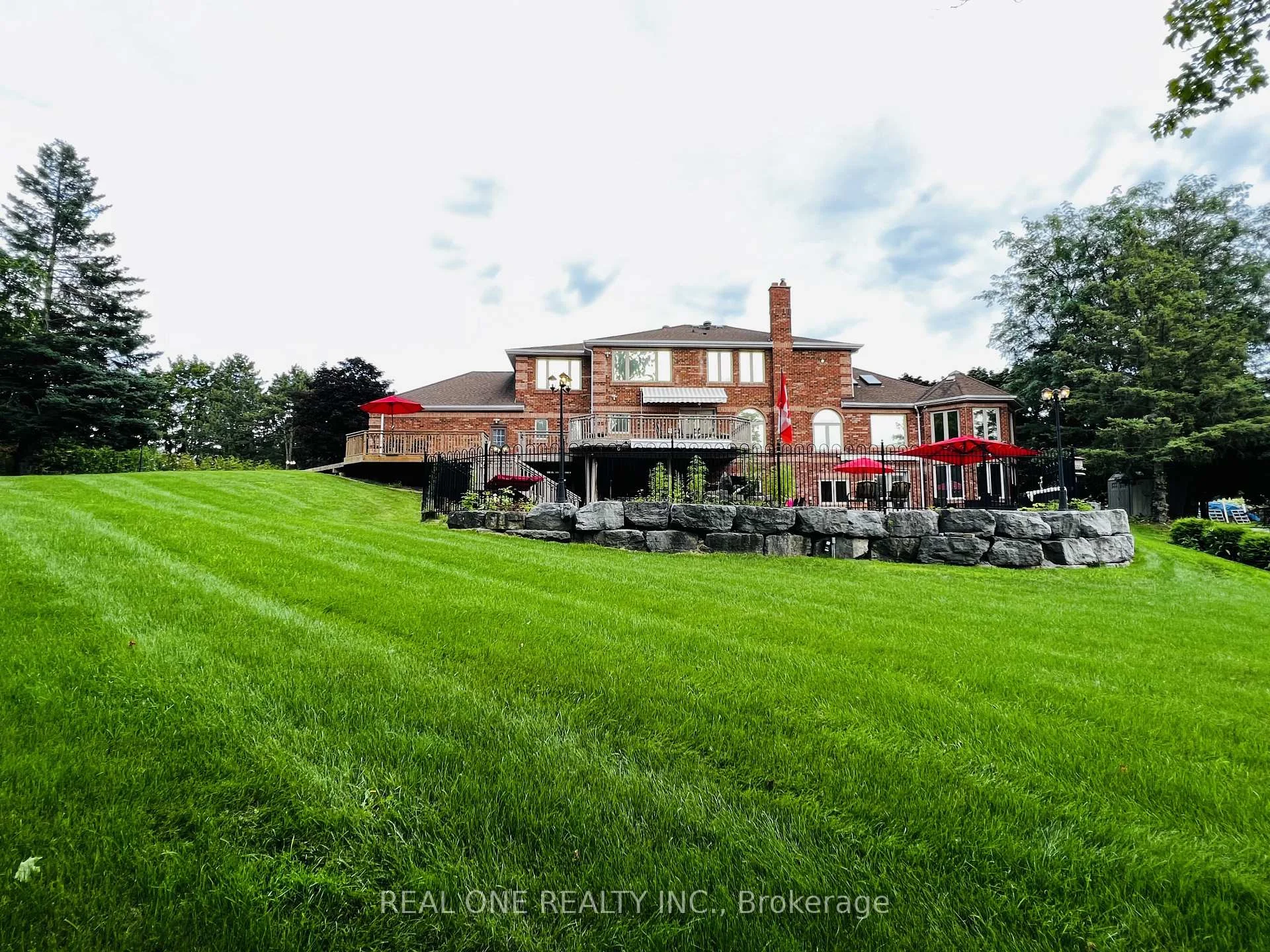 Photo 7 of 12 Jarvis Avenue, Aurora, Aurora Estates — HOMEH