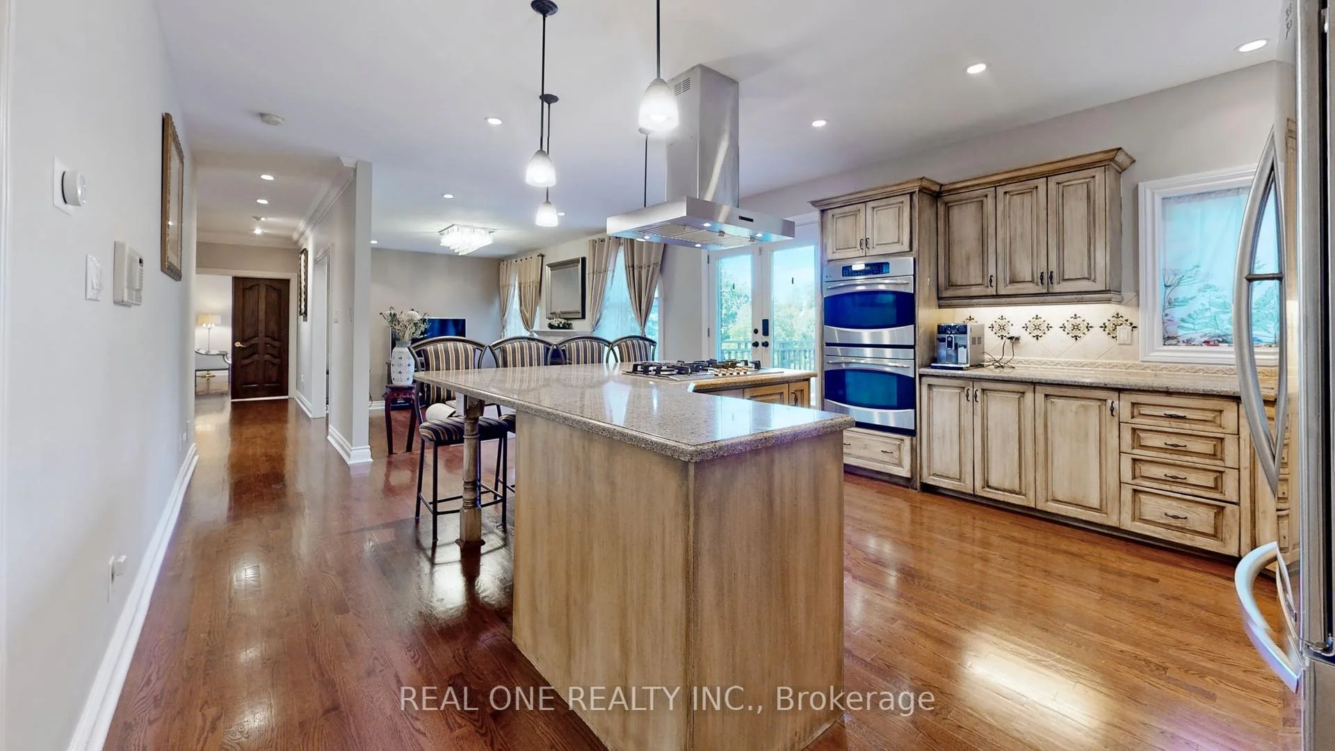 Photo 19 of 12 Jarvis Avenue, Aurora, Aurora Estates — HOMEH
