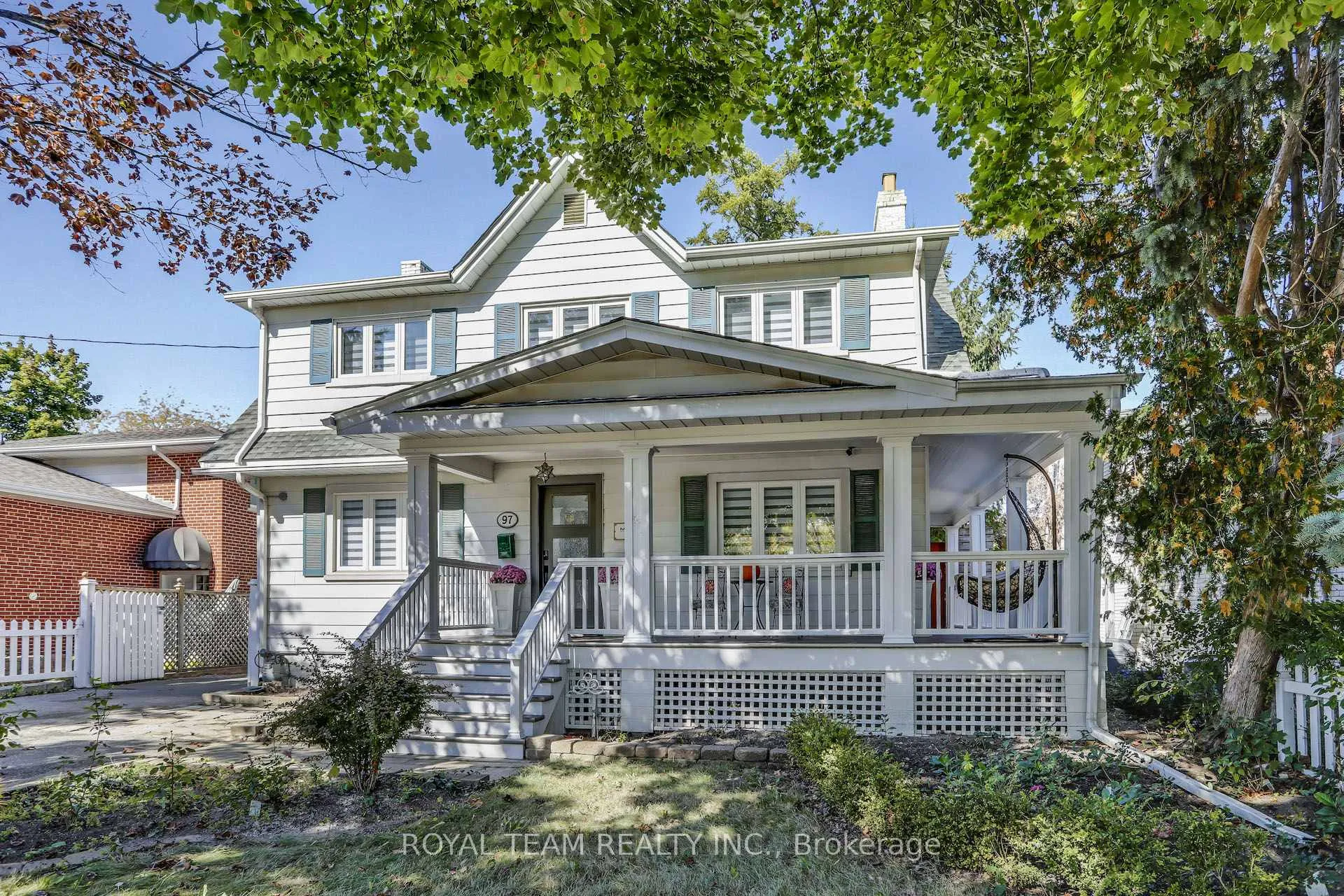 Photo of 97 Centre Street E