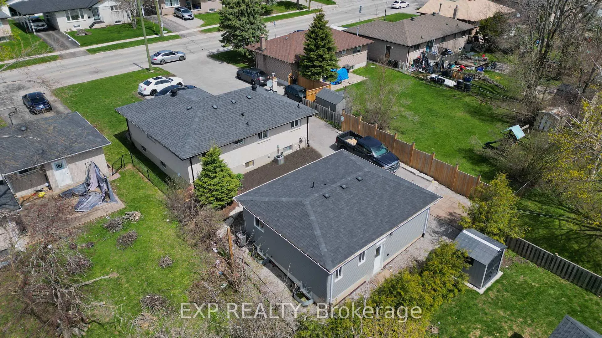 Photo 2 of 277 Grove Street E, Barrie, Wellington — HOMEH