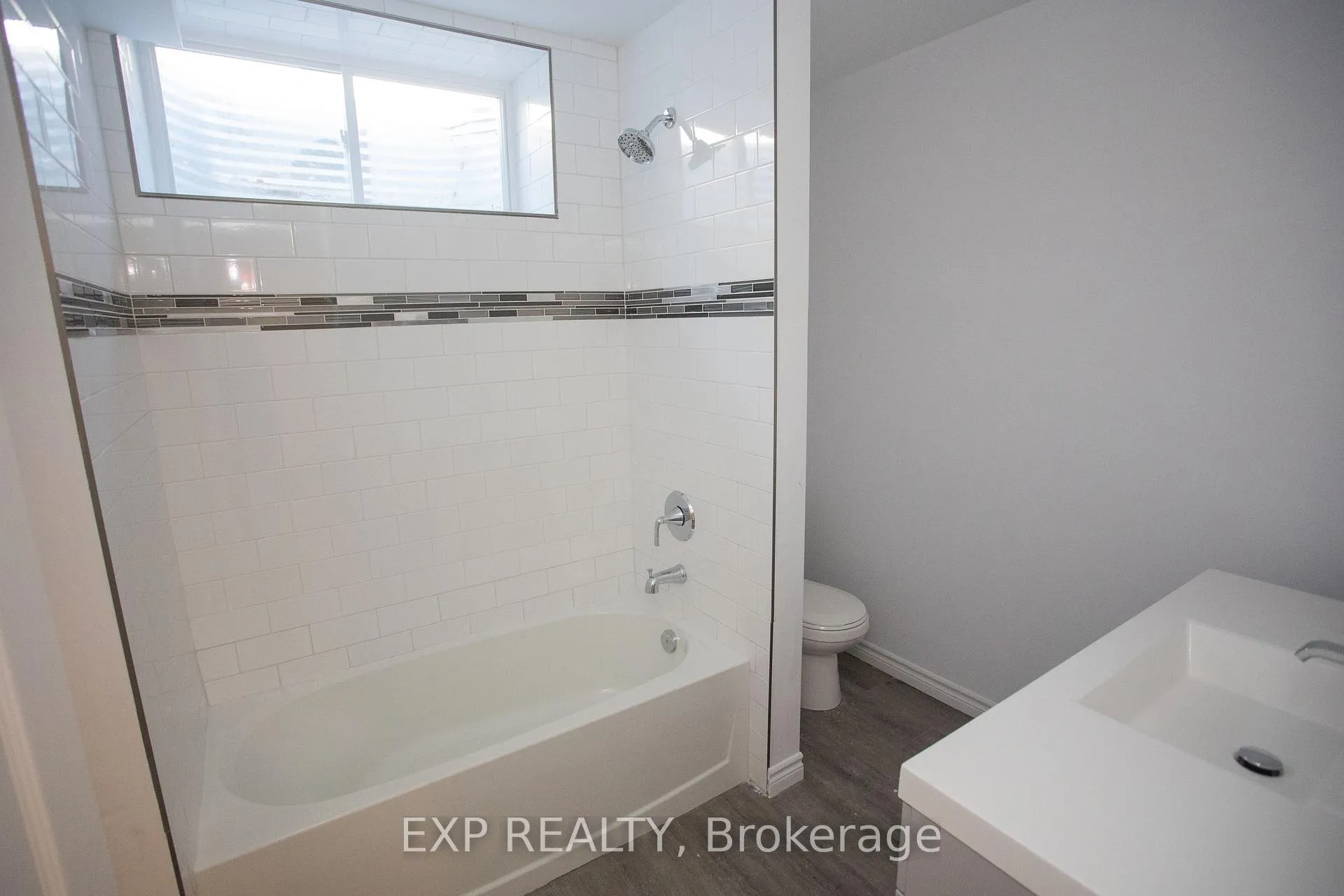 Photo 17 of 277 Grove Street E, Barrie, Wellington — HOMEH