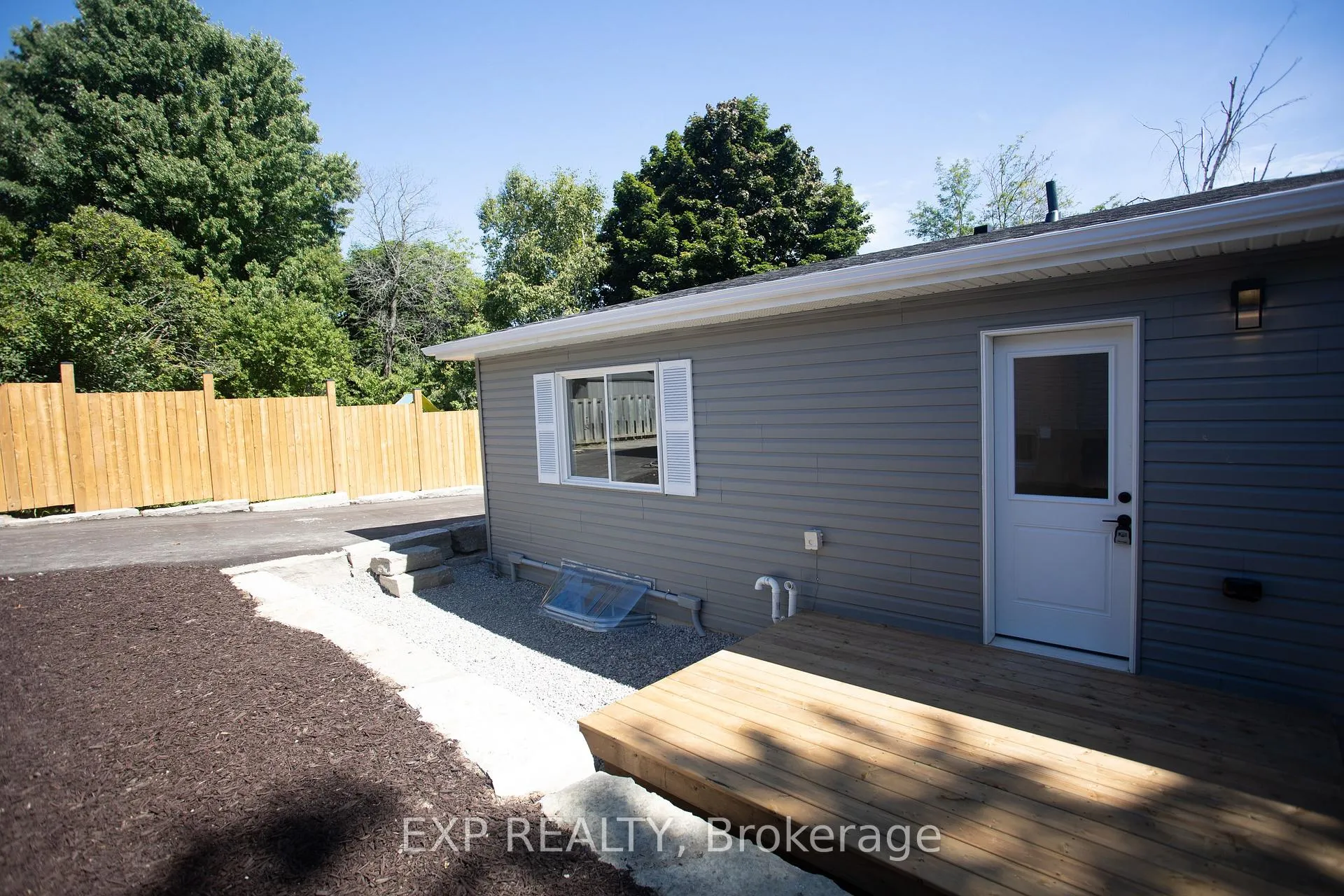 Photo 21 of 277 Grove Street E, Barrie, Wellington — HOMEH