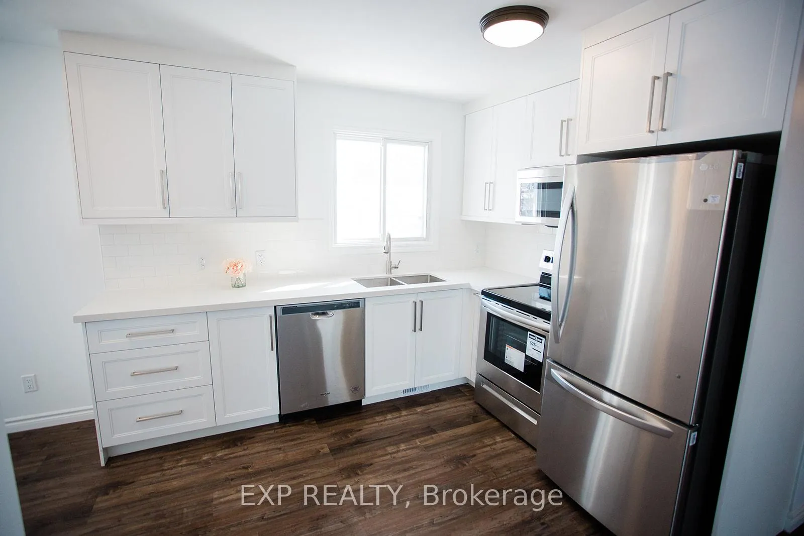 Photo 24 of 277 Grove Street E, Barrie, Wellington — HOMEH