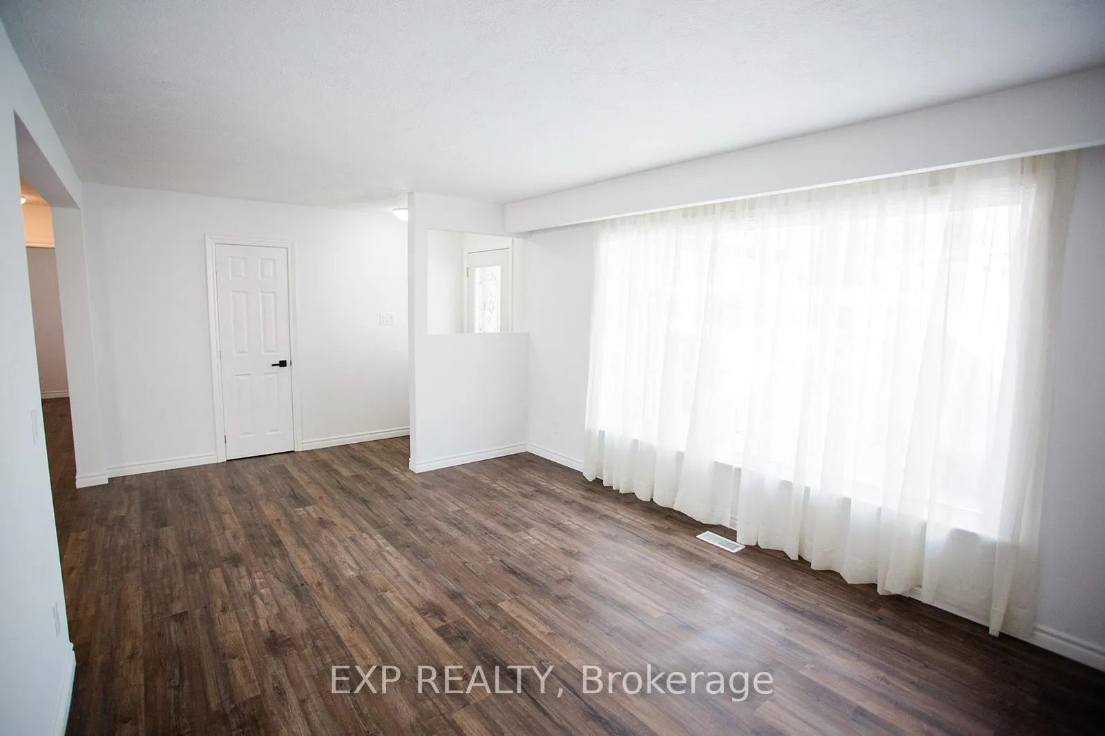 Photo 27 of 277 Grove Street E, Barrie, Wellington — HOMEH