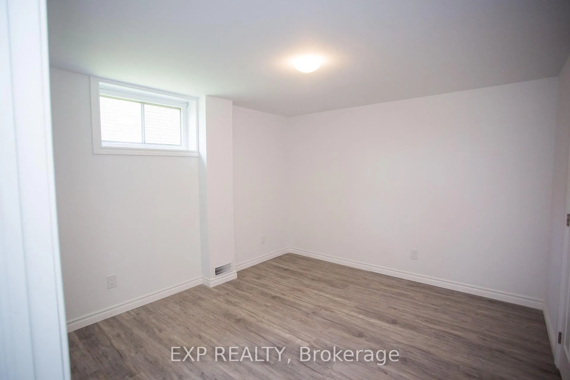 Photo 38 of 277 Grove Street E, Barrie, Wellington — HOMEH