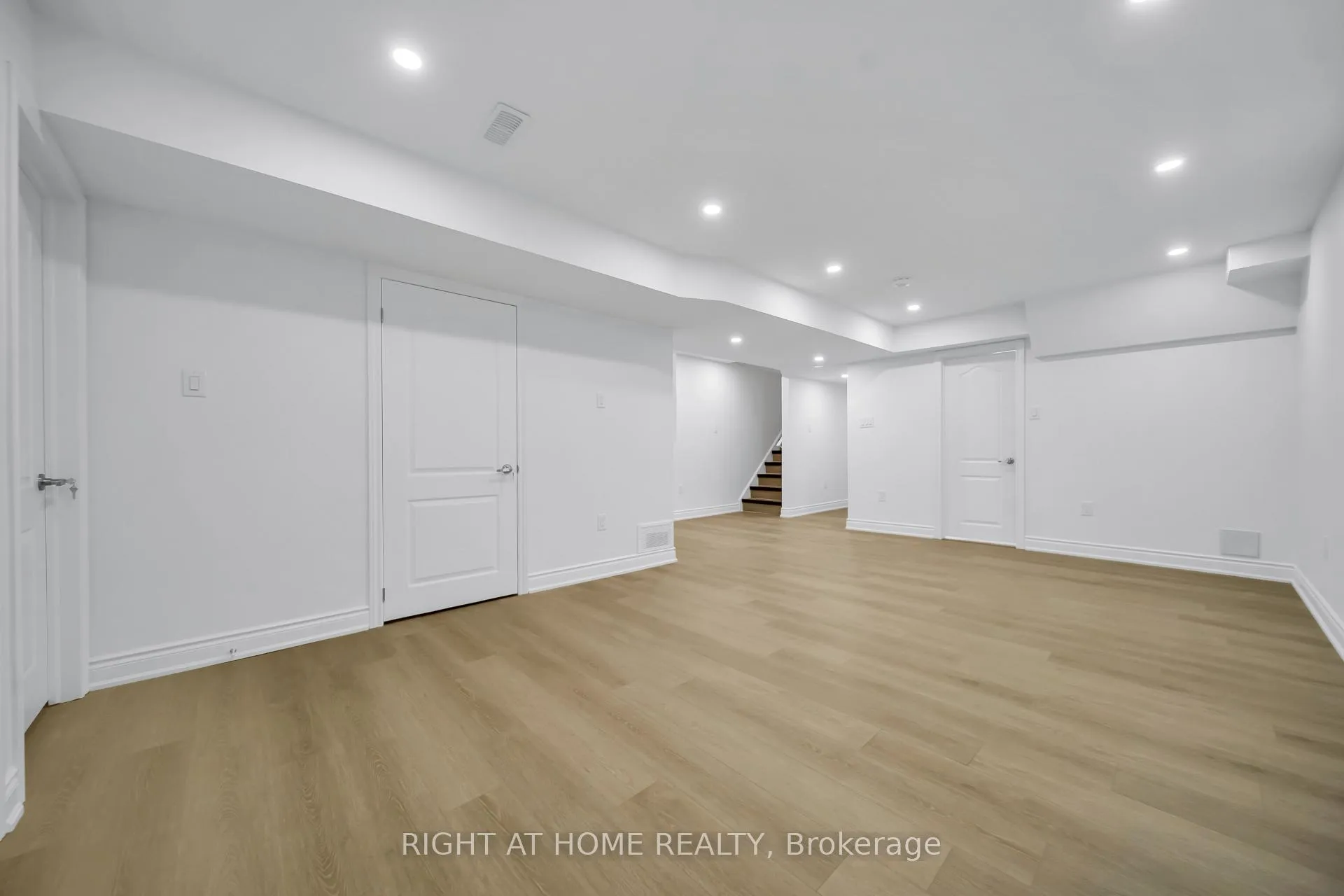 Photo 5 of 35 Hubbell_Basement Floor Road, Brampton, Bram West — HOMEH