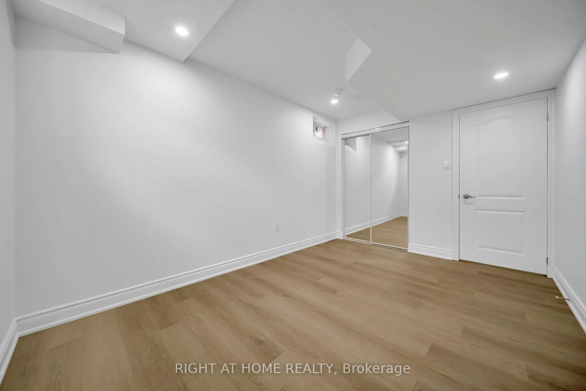 Photo 13 of 35 Hubbell_Basement Floor Road, Brampton, Bram West — HOMEH