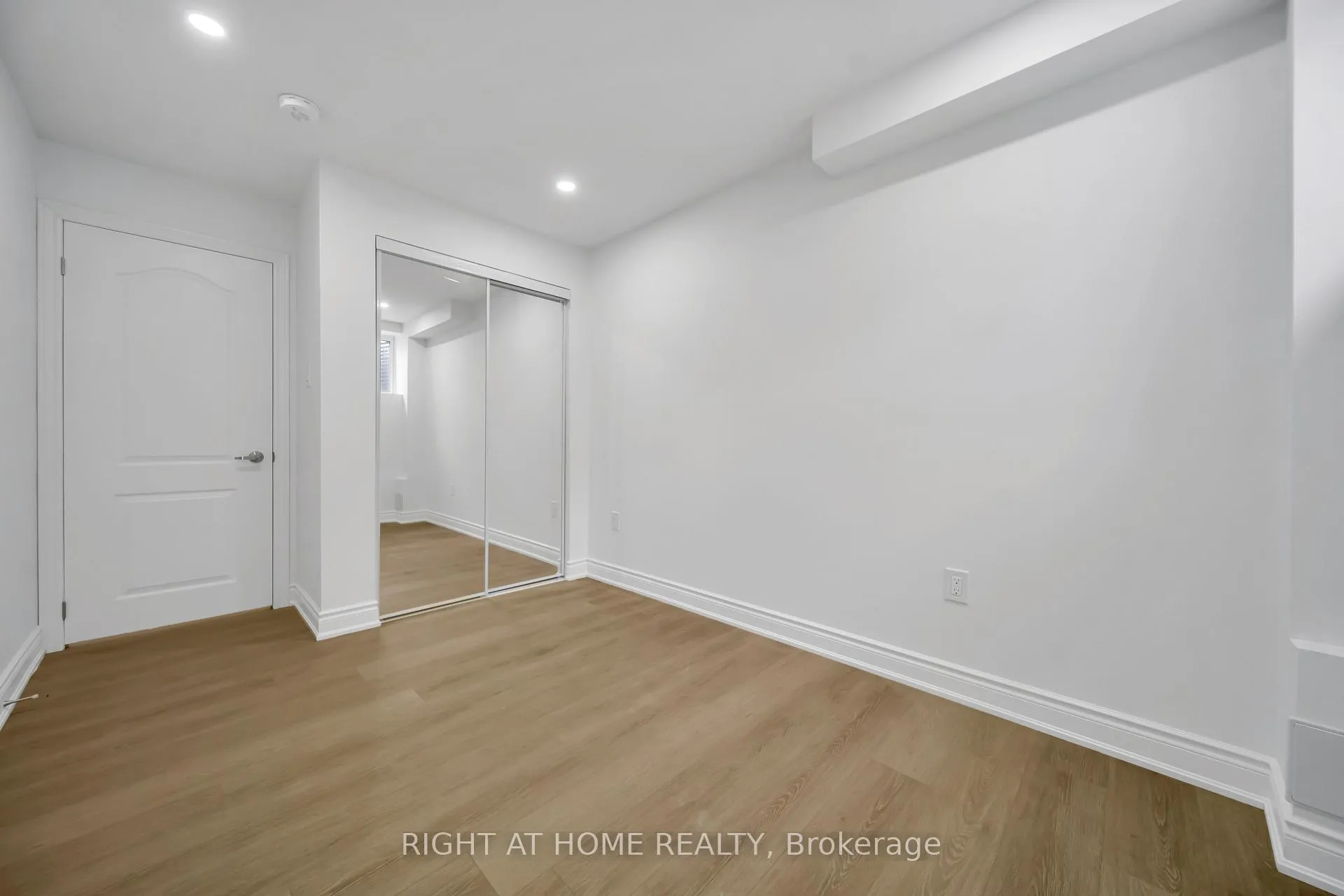 Photo 15 of 35 Hubbell_Basement Floor Road, Brampton, Bram West — HOMEH