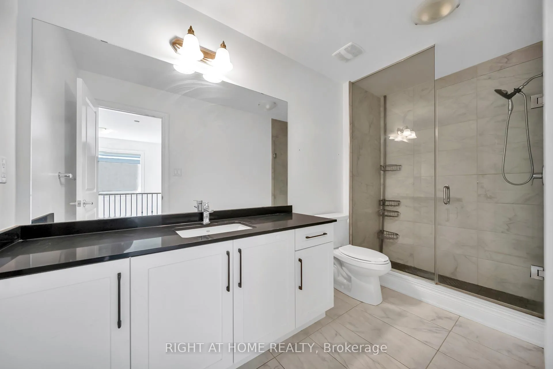 Photo 24 of 35 Hubbell_Main Floor Road, Brampton, Bram West — HOMEH