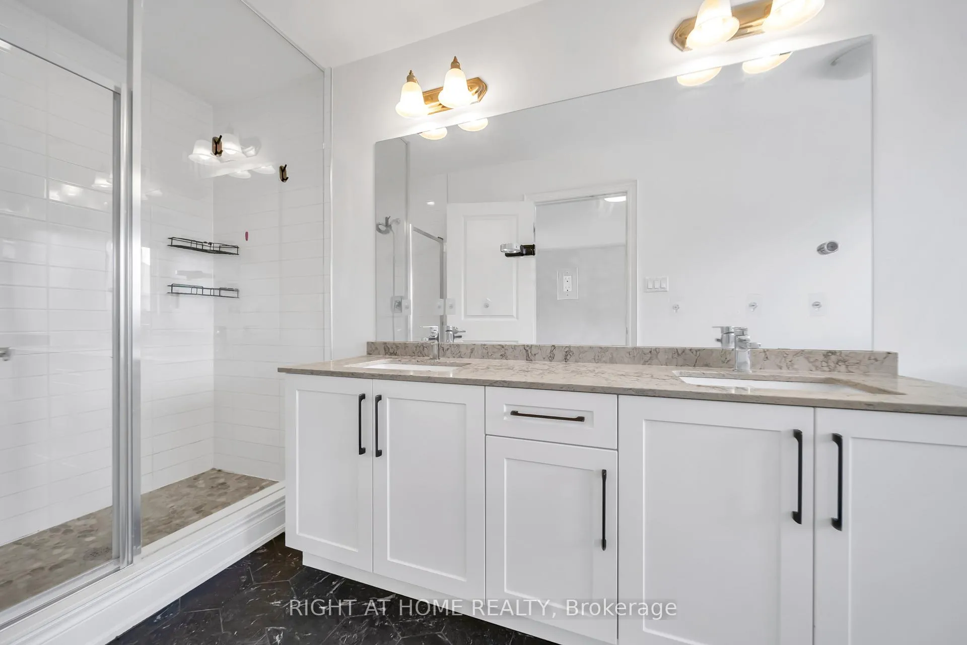 Photo 30 of 35 Hubbell_Main Floor Road, Brampton, Bram West — HOMEH