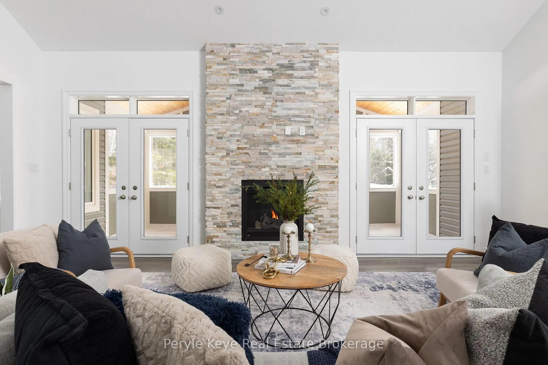 Photo 2 of 30 Dyer Crescent, Bracebridge, Macaulay — HOMEH