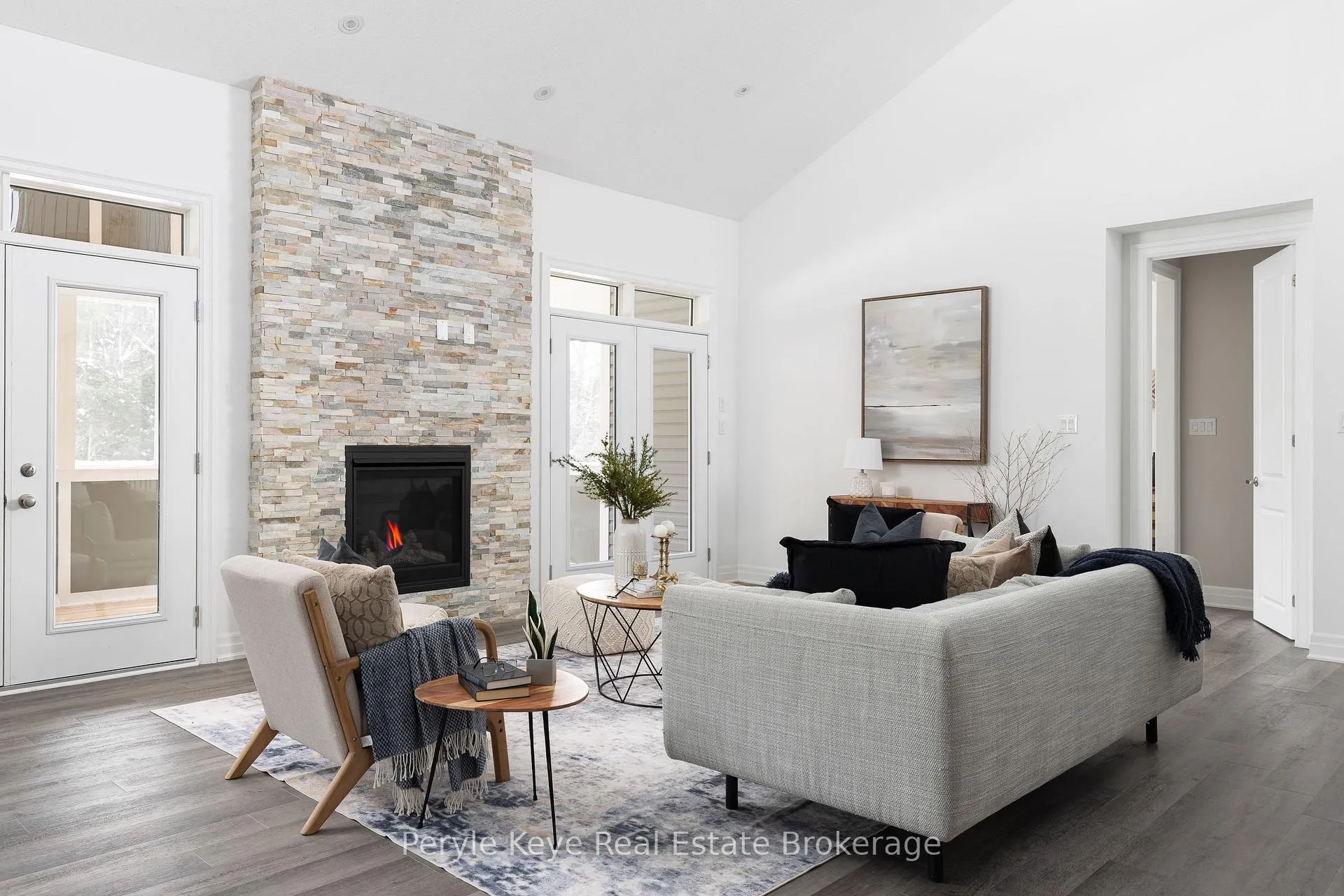 Photo 9 of 30 Dyer Crescent, Bracebridge, Macaulay — HOMEH