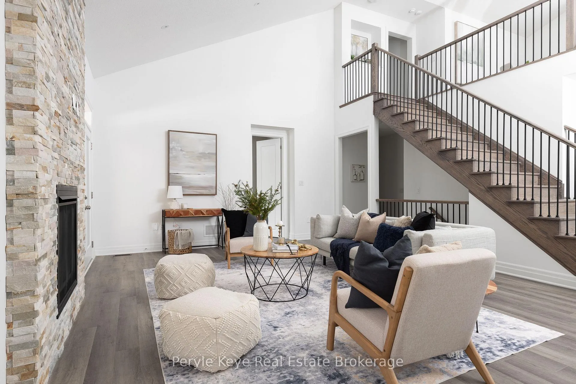 Photo 10 of 30 Dyer Crescent, Bracebridge, Macaulay — HOMEH