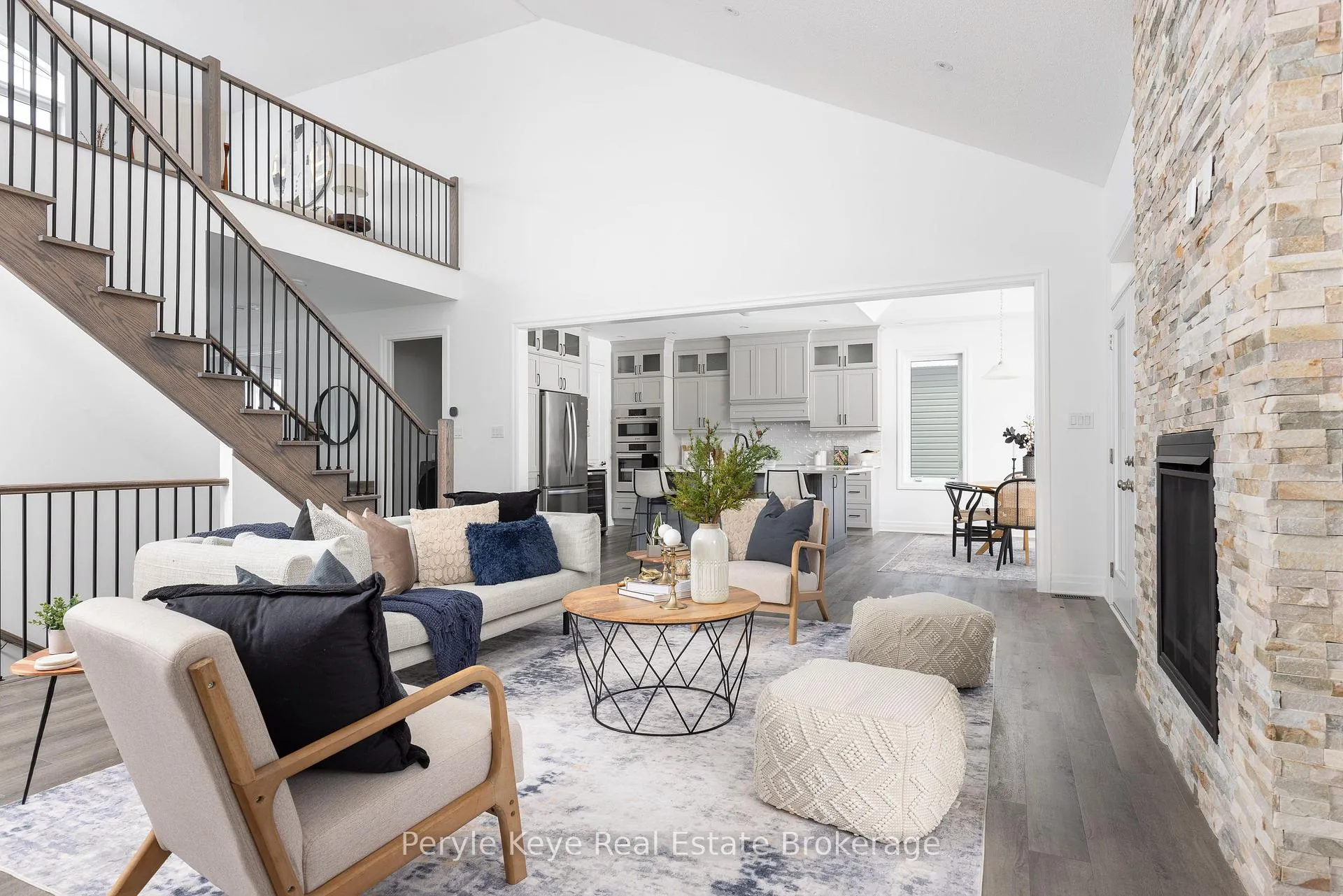 Photo 12 of 30 Dyer Crescent, Bracebridge, Macaulay — HOMEH
