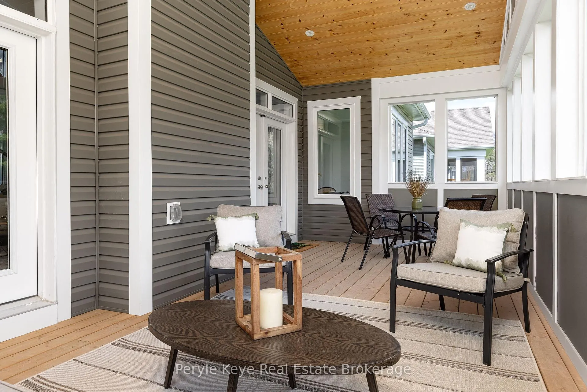 Photo 24 of 30 Dyer Crescent, Bracebridge, Macaulay — HOMEH