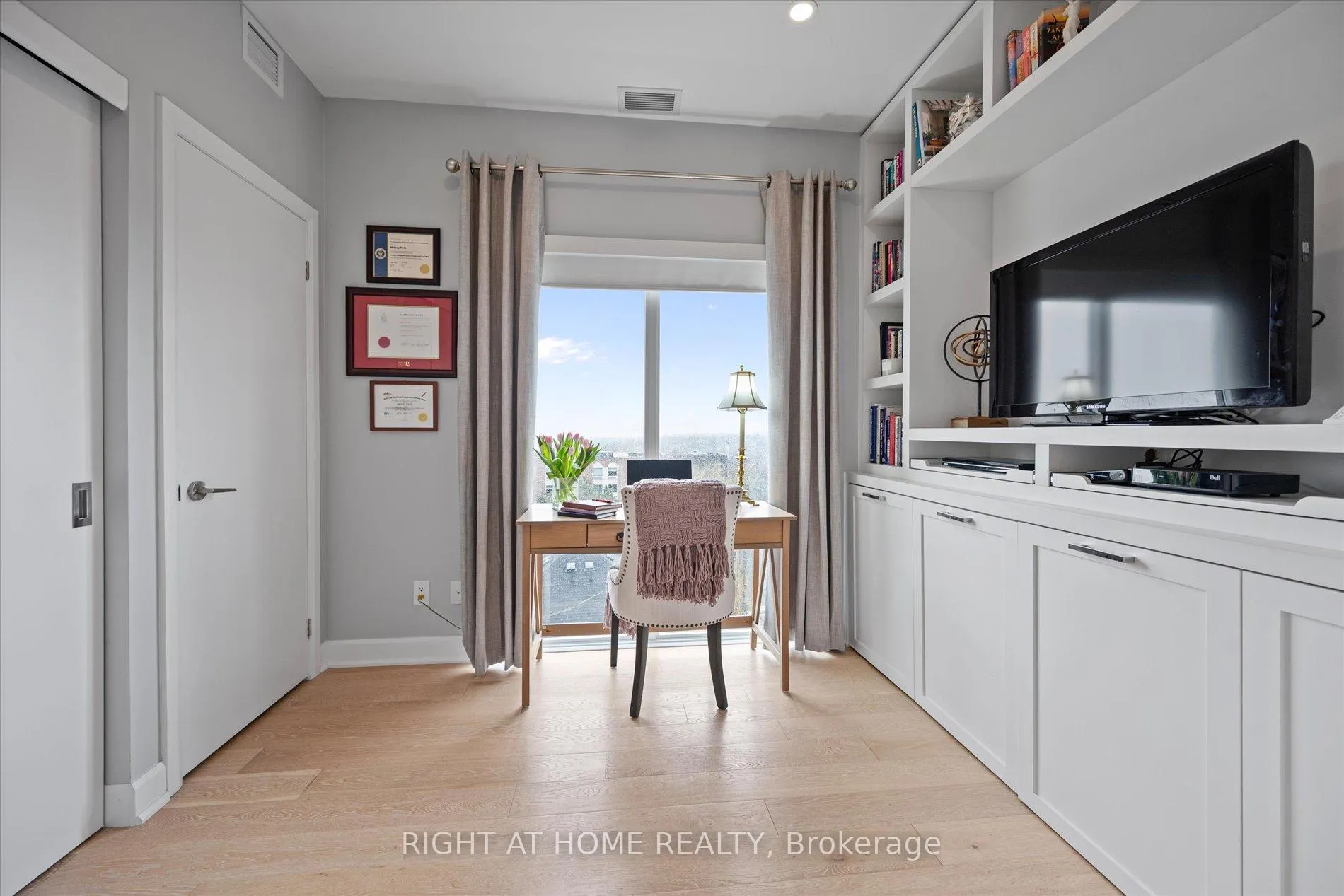 Photo 16 of Unit 601, 580 Kingston Road, Toronto, The Beaches — HOMEH