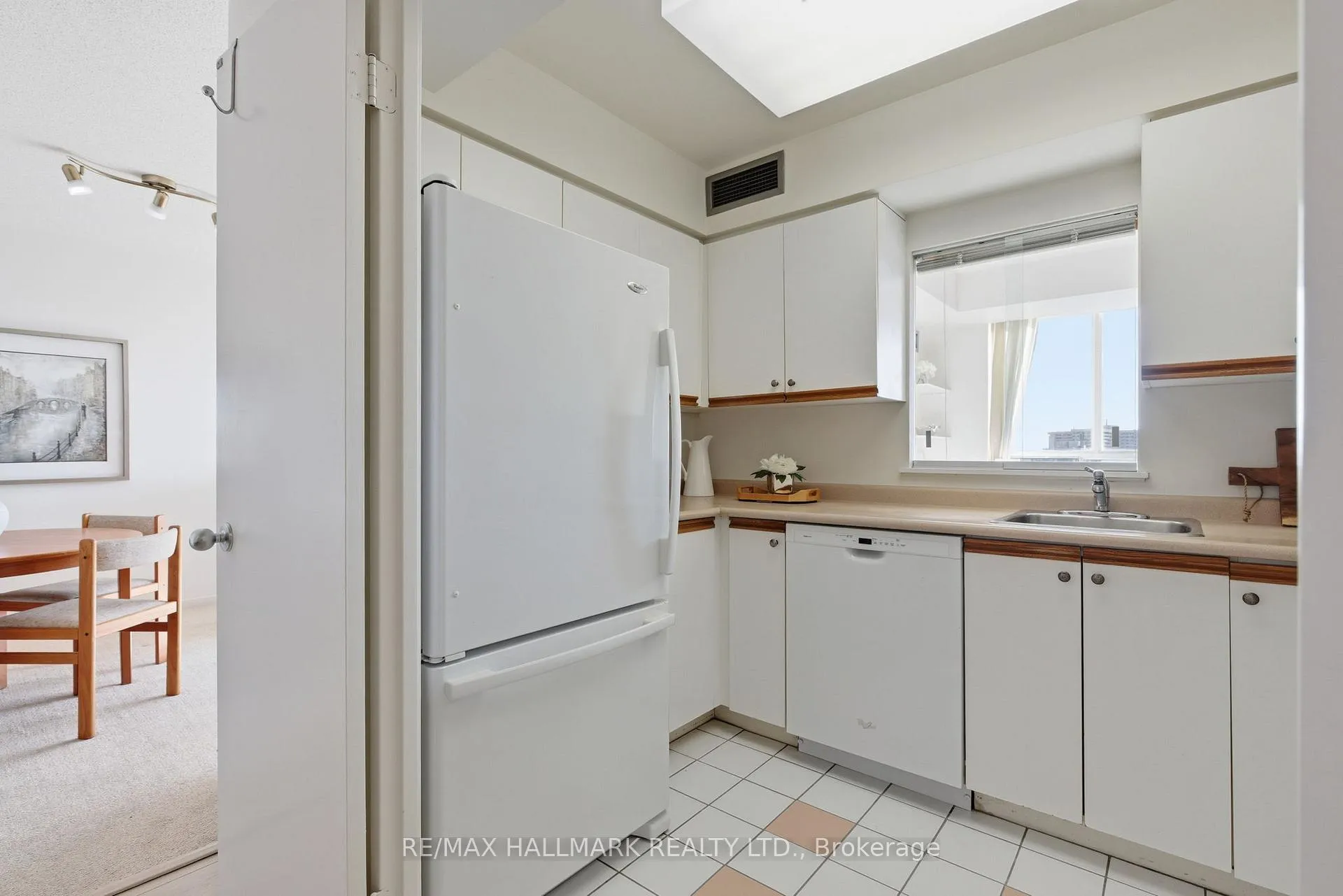 Photo 9 of Unit 1801, 21 Overlea Boulevard, Toronto, Thorncliffe Park — HOMEH
