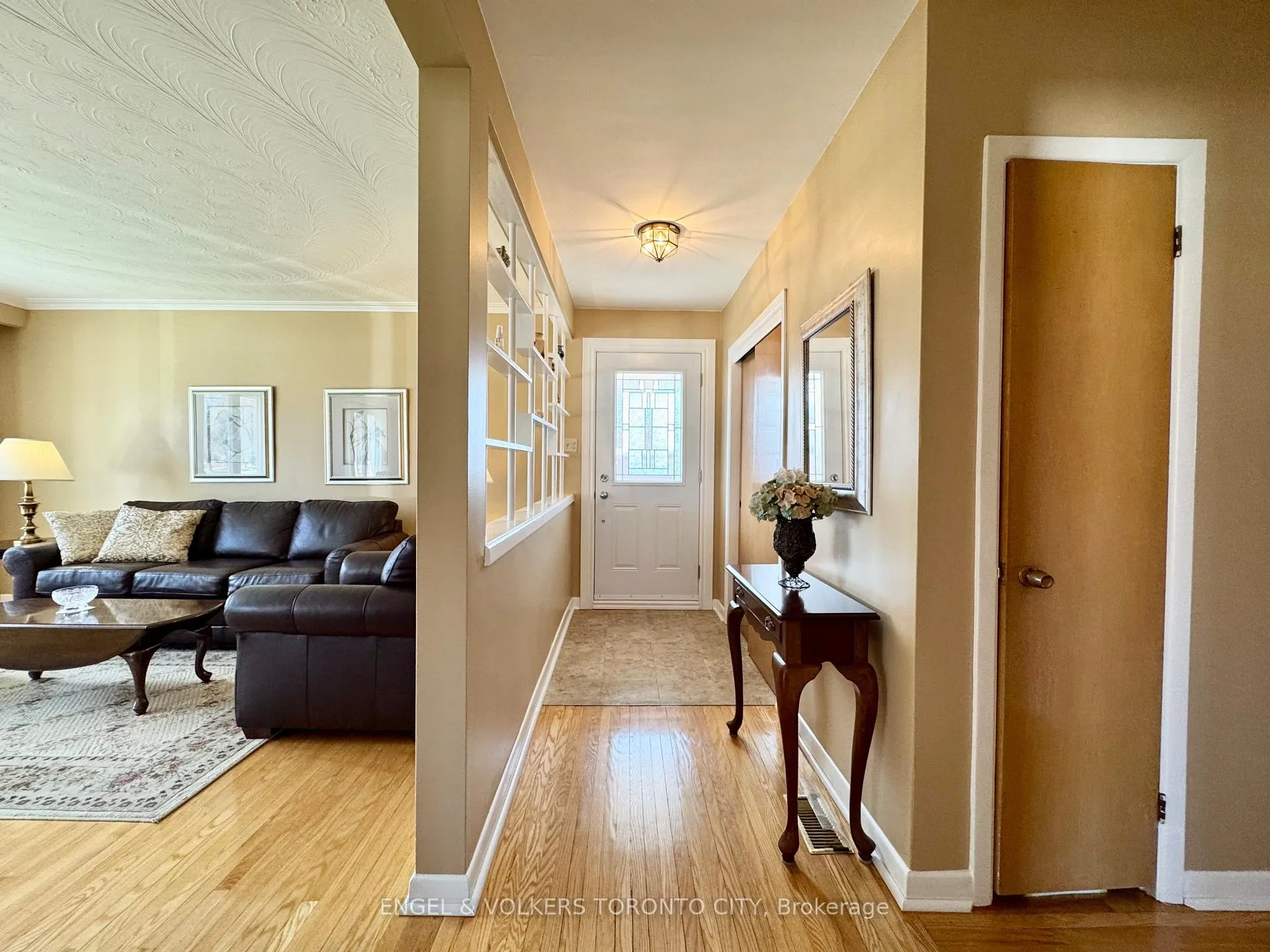 Photo 9 of 18 Willsteven Drive, Scarborough, Woburn — HOMEH