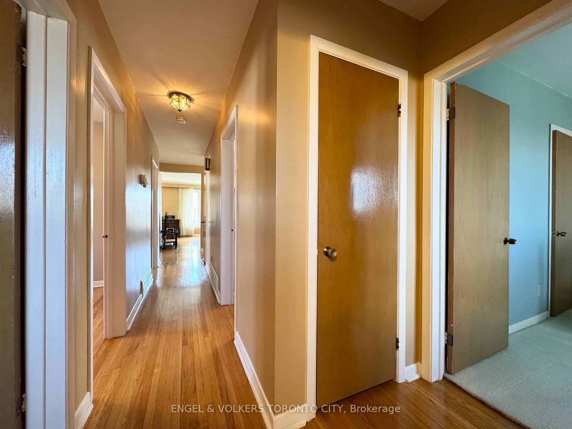 Photo 19 of 18 Willsteven Drive, Scarborough, Woburn — HOMEH