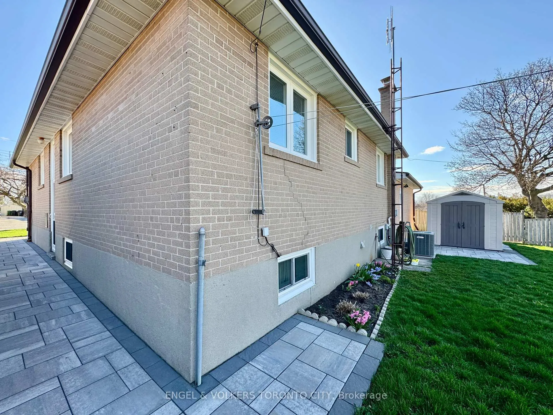 Photo 29 of 18 Willsteven Drive, Scarborough, Woburn — HOMEH