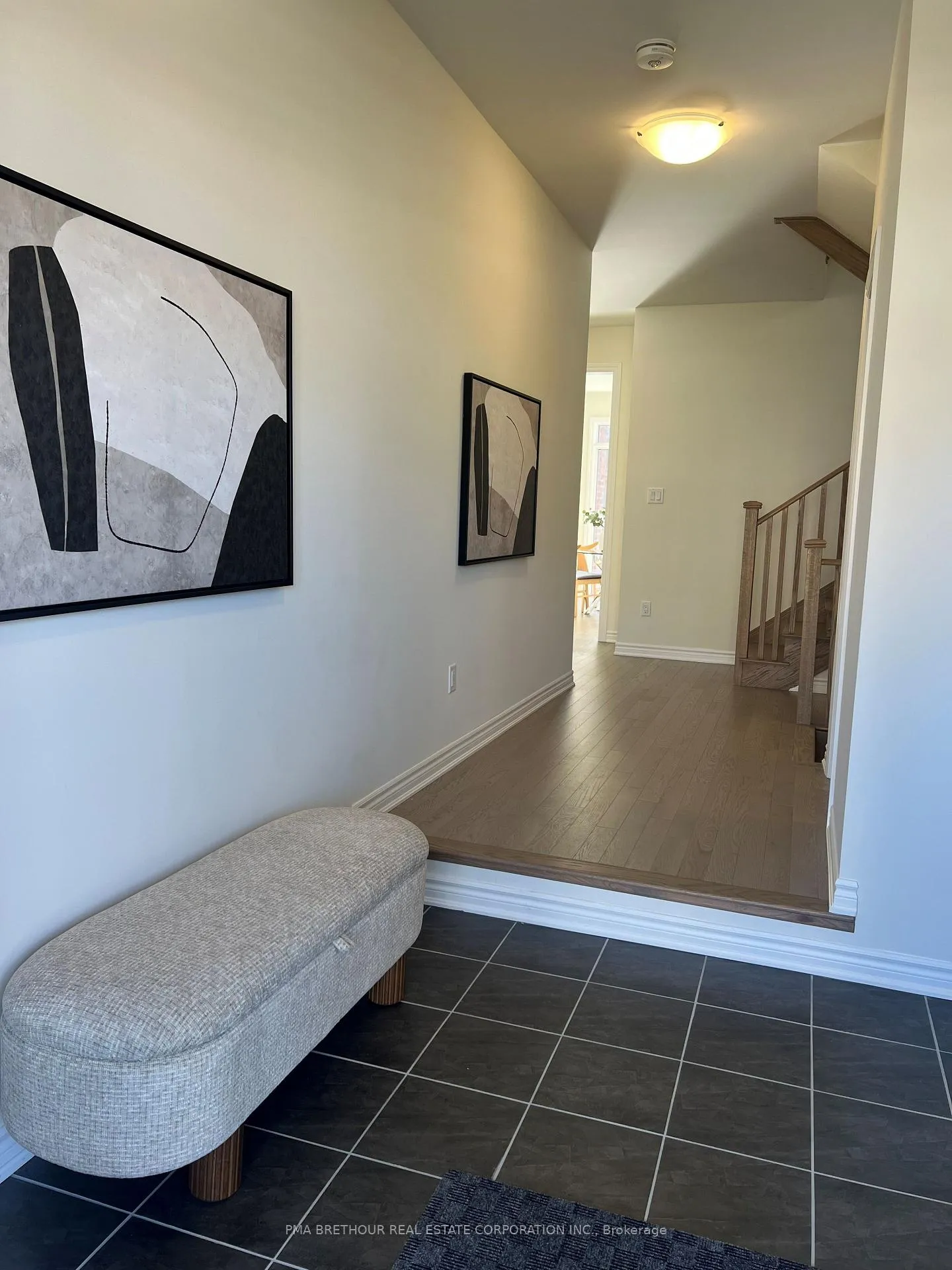 Photo 2 of 6 Forestlane Way, Scugog, Port Perry — HOMEH