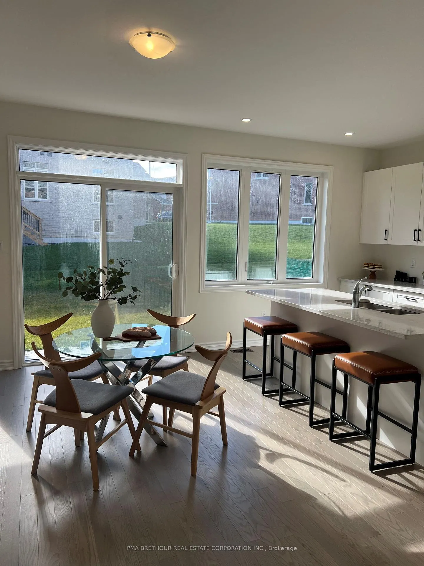 Photo 16 of 6 Forestlane Way, Scugog, Port Perry — HOMEH