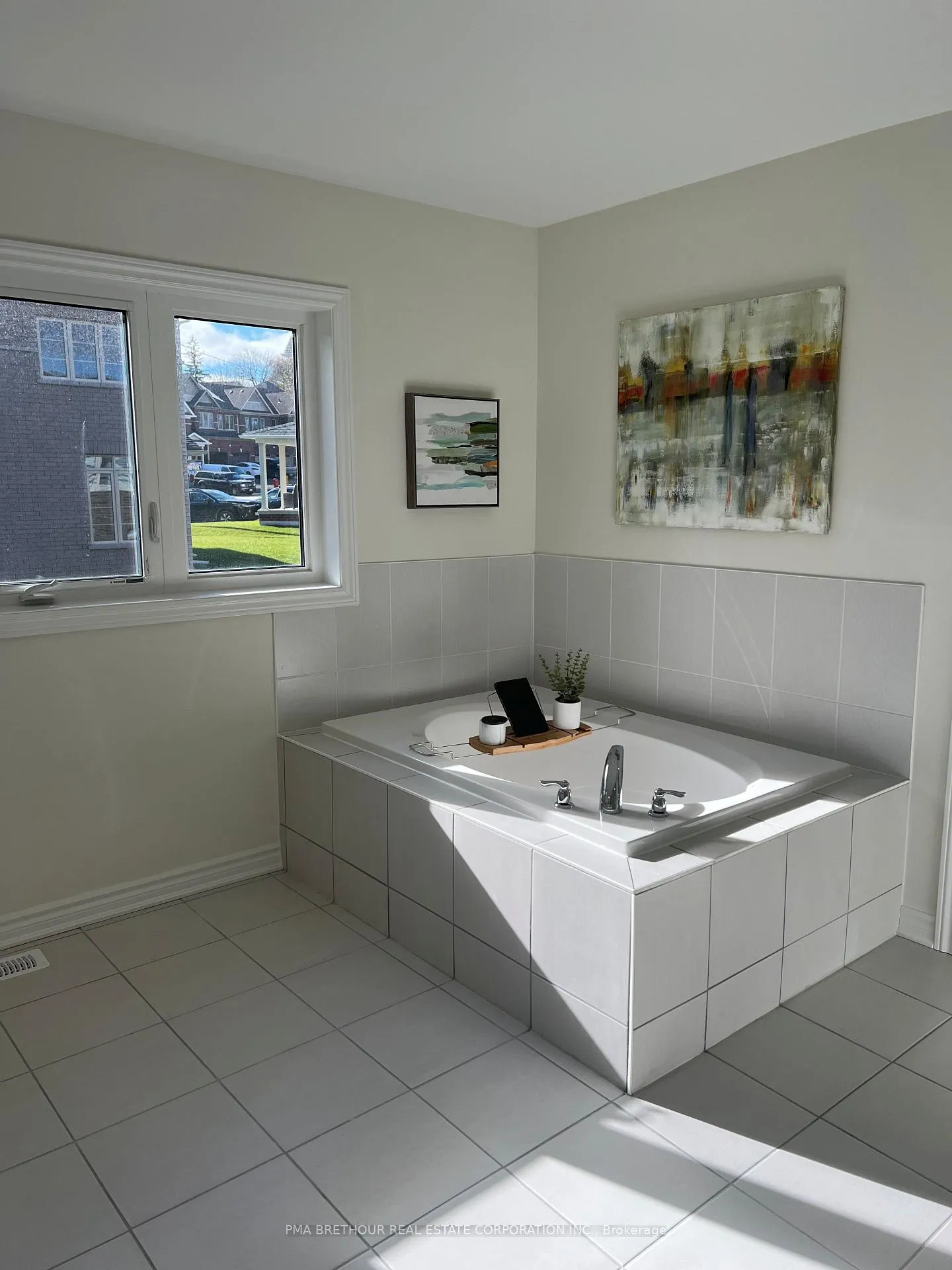 Photo 28 of 6 Forestlane Way, Scugog, Port Perry — HOMEH