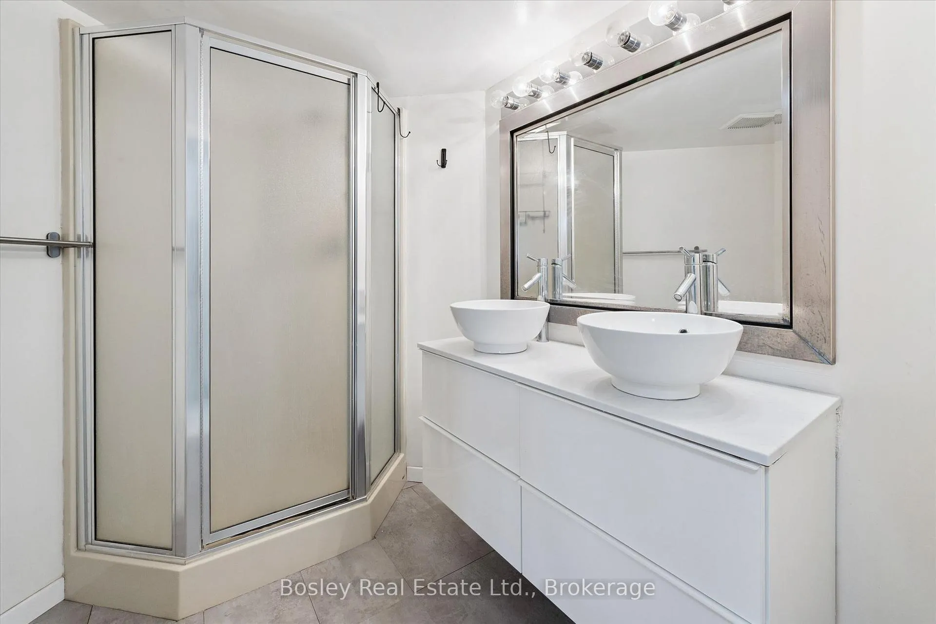 Photo 23 of Unit 506, 8 Christopher Court, Guelph, Kortright West — HOMEH