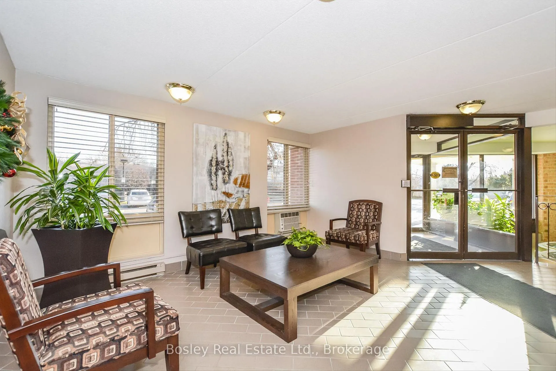 Photo 37 of Unit 506, 8 Christopher Court, Guelph, Kortright West — HOMEH