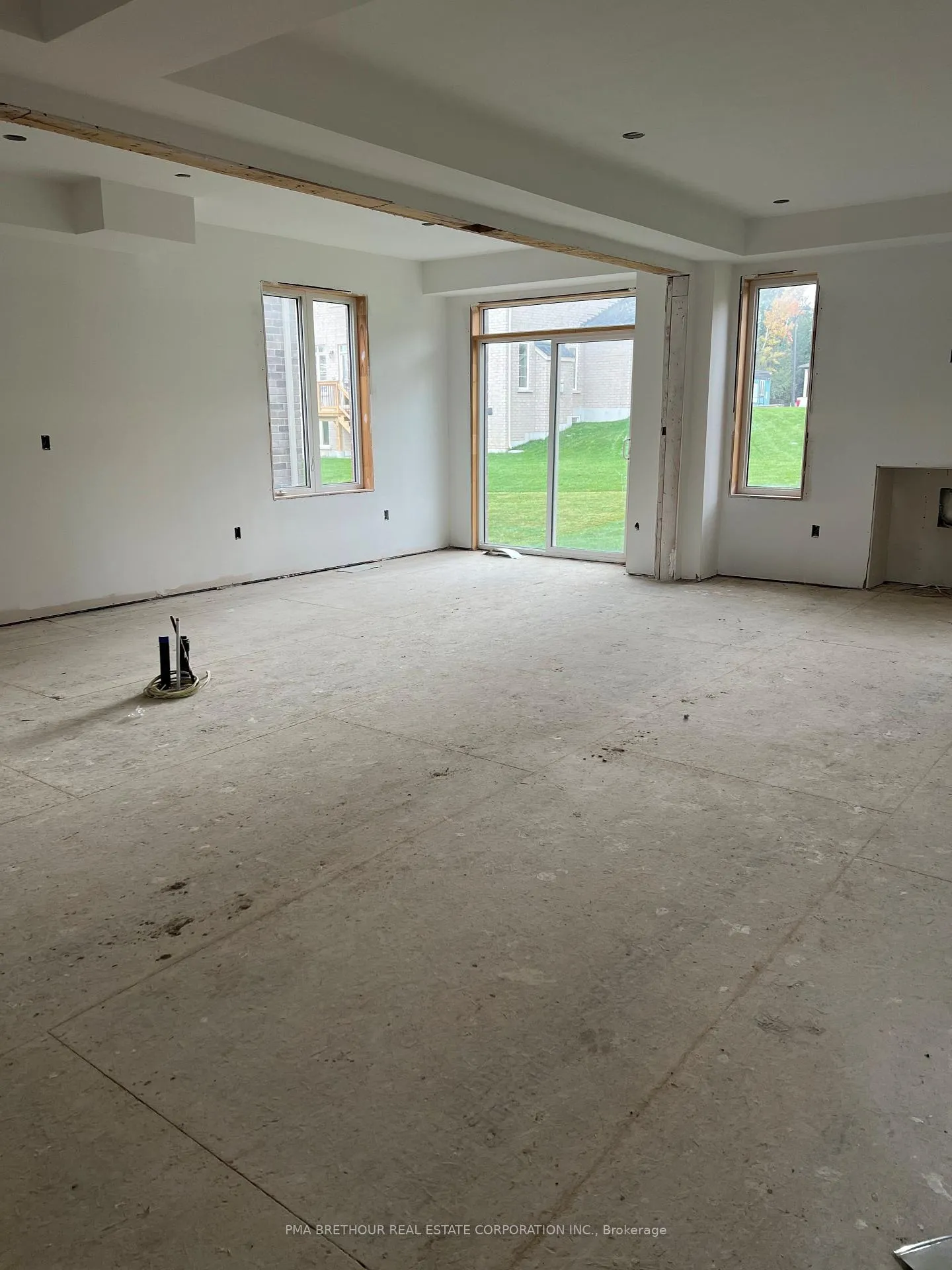 Photo 10 of 14 Forestlane Way, Scugog, Port Perry — HOMEH