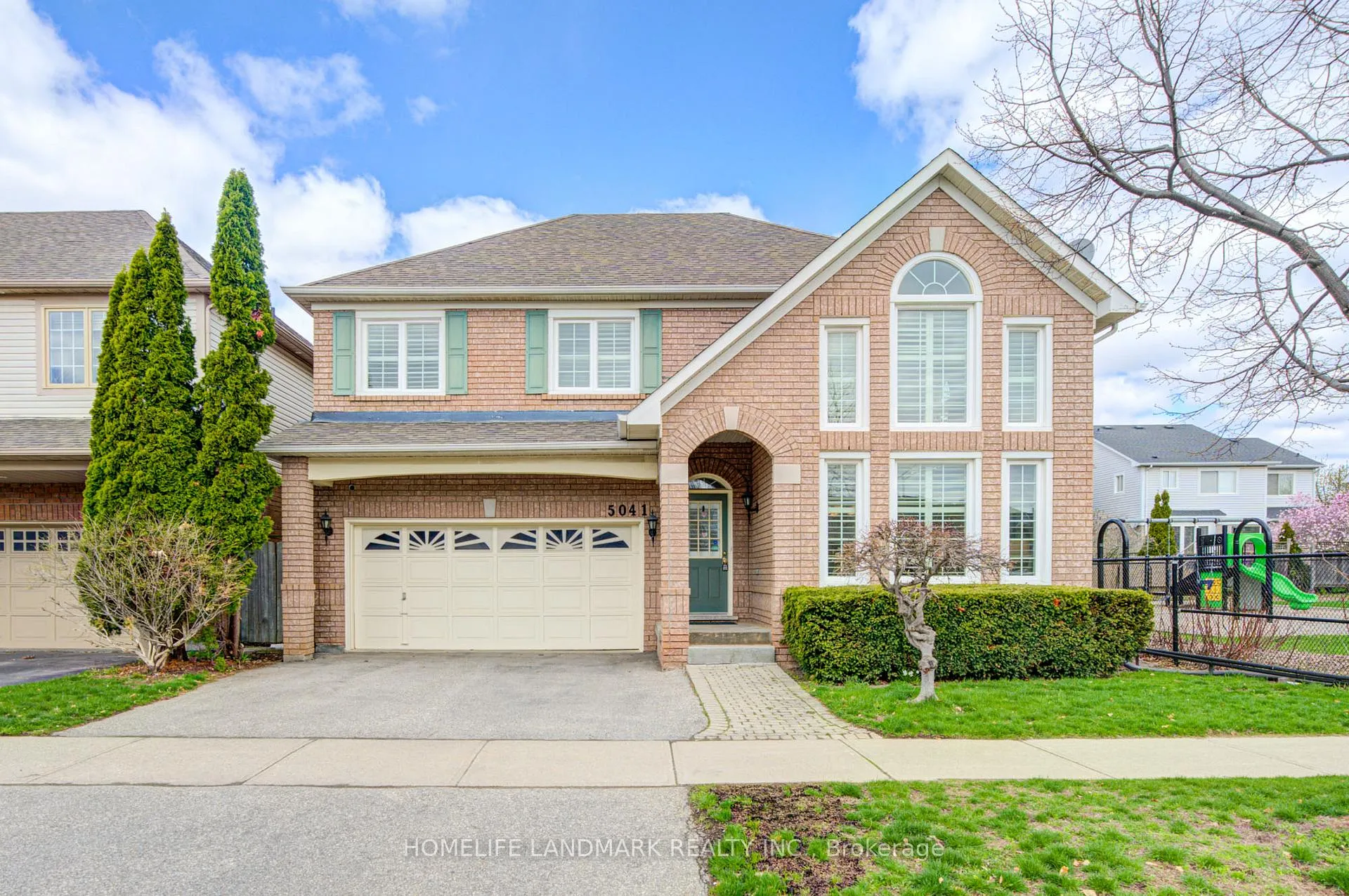 Photo 1 of 5041 Dryden Avenue, Burlington, Orchard — HOMEH