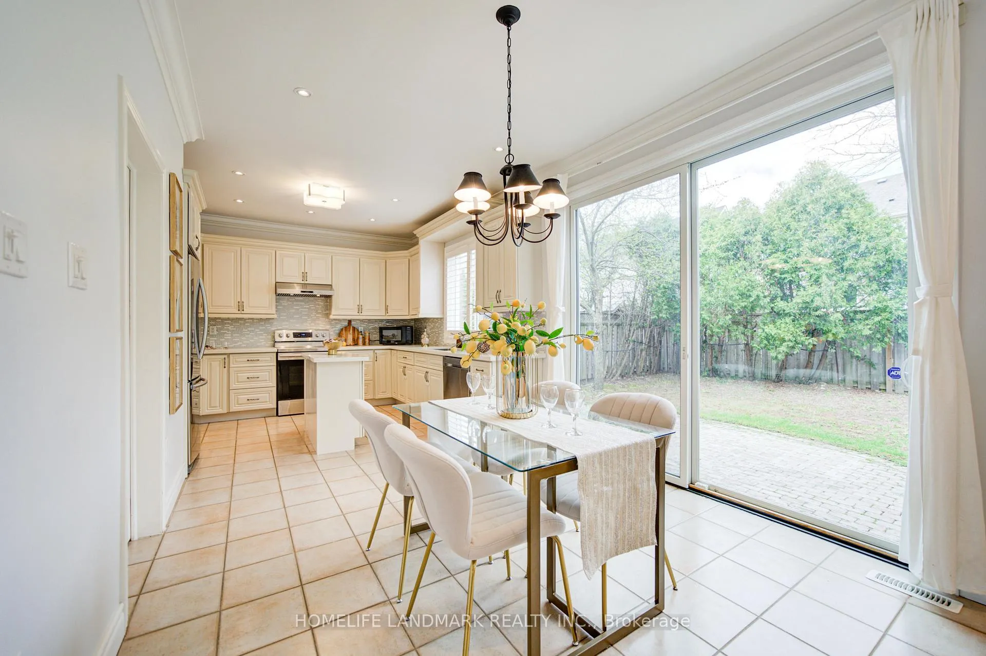 Photo 16 of 5041 Dryden Avenue, Burlington, Orchard — HOMEH