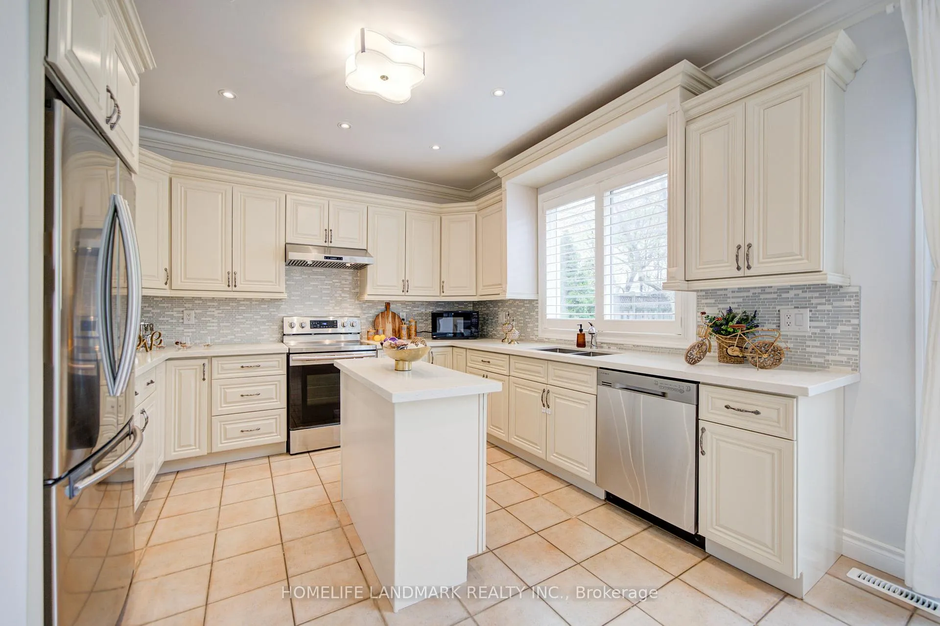Photo 18 of 5041 Dryden Avenue, Burlington, Orchard — HOMEH