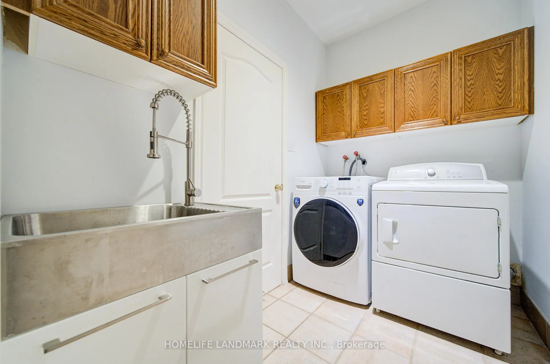Photo 21 of 5041 Dryden Avenue, Burlington, Orchard — HOMEH