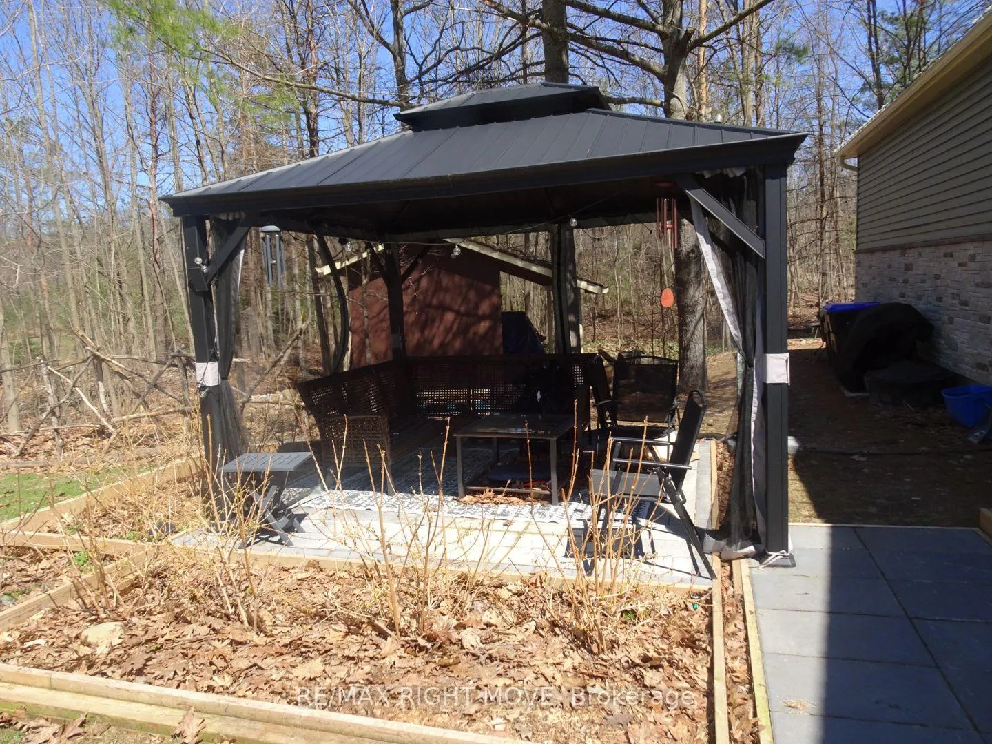 Photo 23 of 32 Mills Circle, Springwater, Midhurst — HOMEH