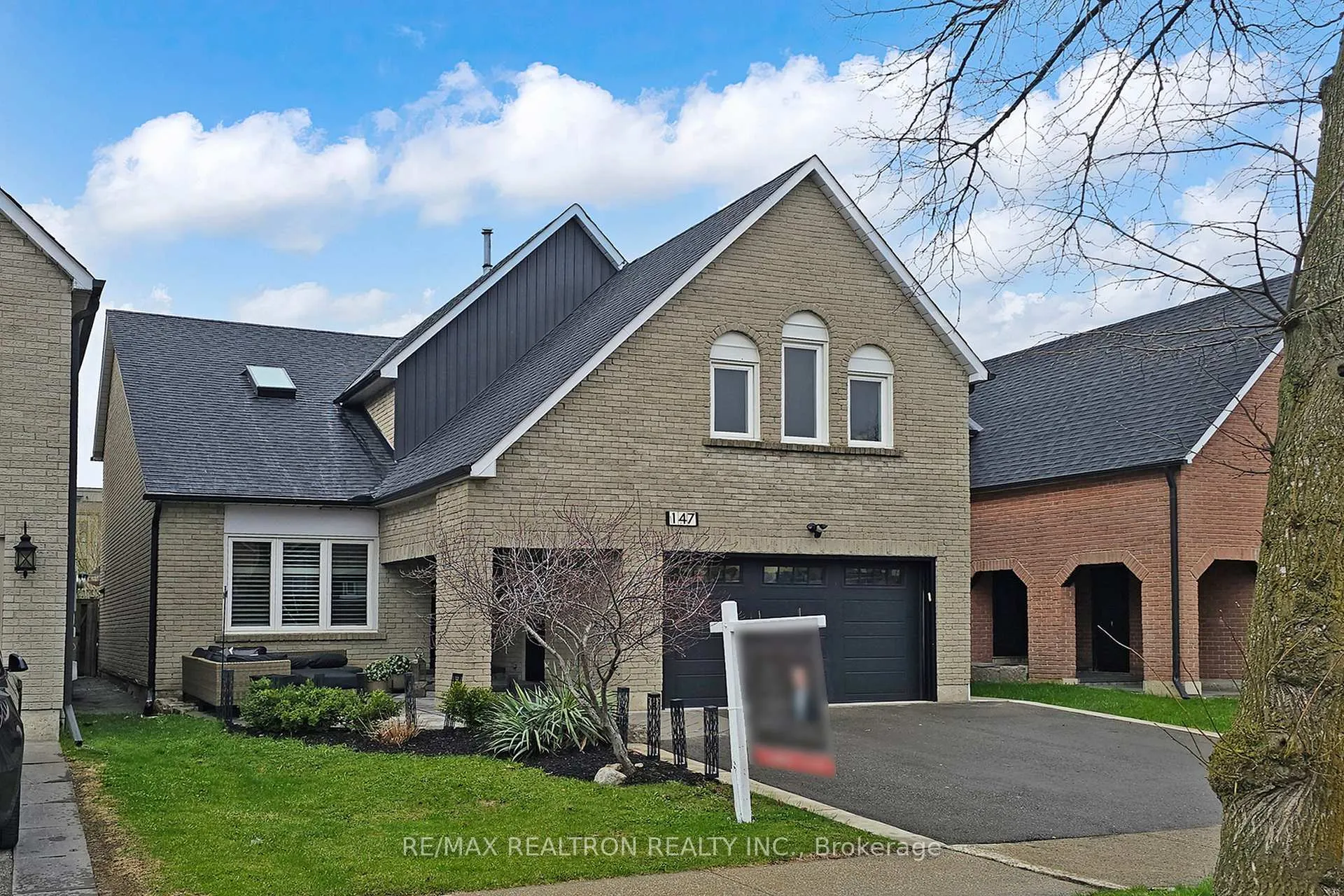 Photo 2 of 147 Mcmorran Crescent, Vaughan, Brownridge — HOMEH