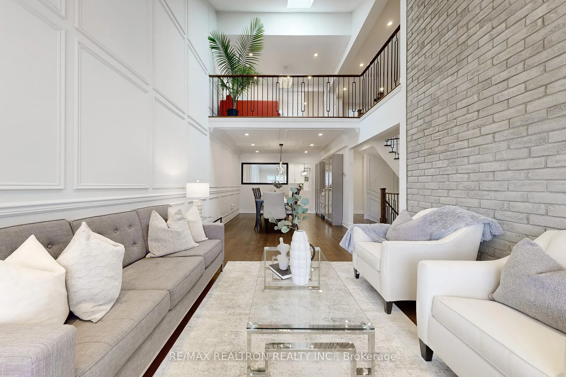 Photo 4 of 147 Mcmorran Crescent, Vaughan, Brownridge — HOMEH