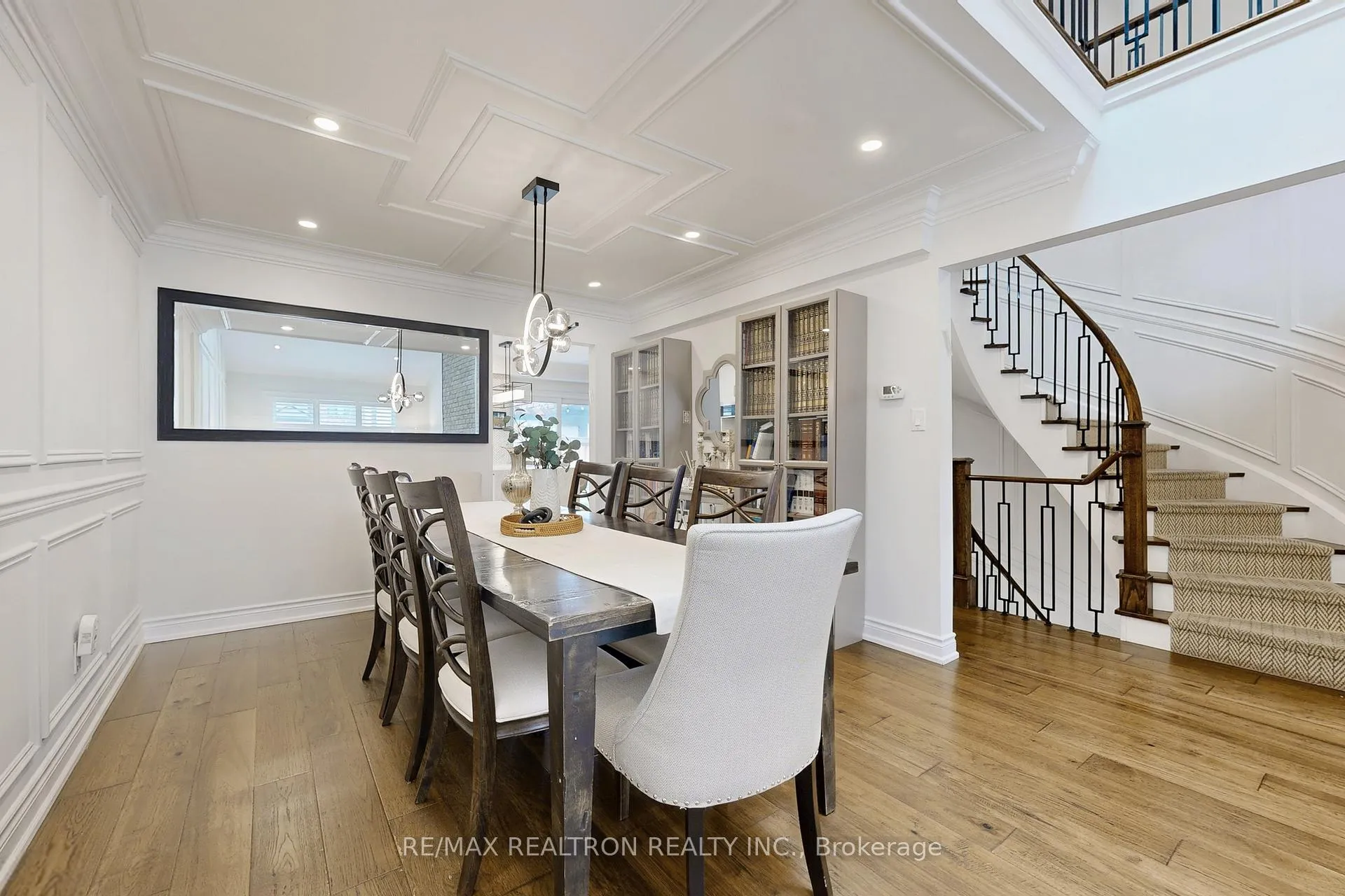 Photo 5 of 147 Mcmorran Crescent, Vaughan, Brownridge — HOMEH